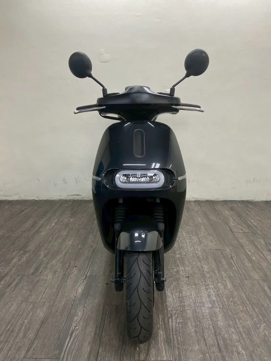 LINE_ALBUM_2023 睿能 GOGORO 2 PREMIUM卡片版 _6897 $45000 里程58xx_260520_1