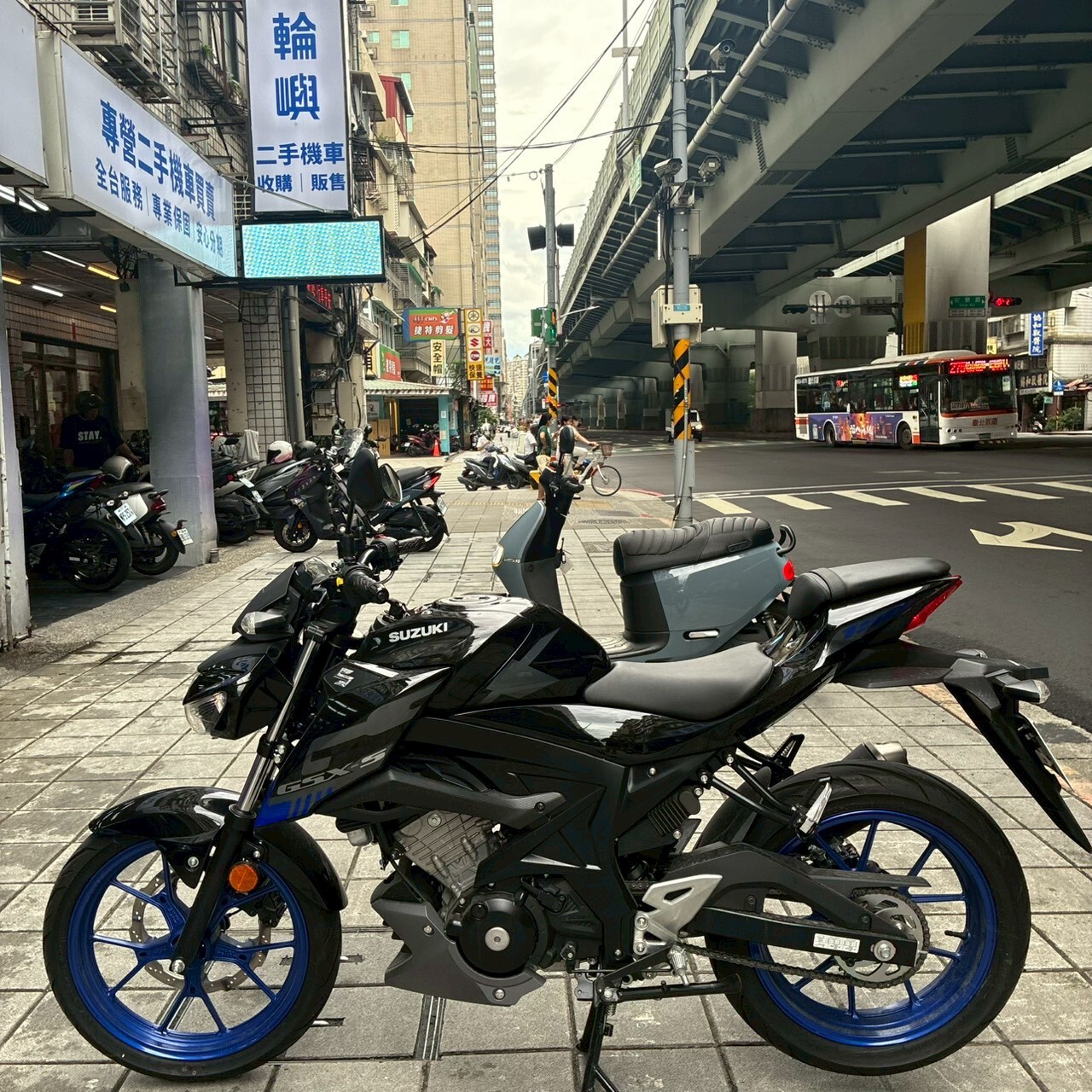 LINE_ALBUM__6662_260617_4