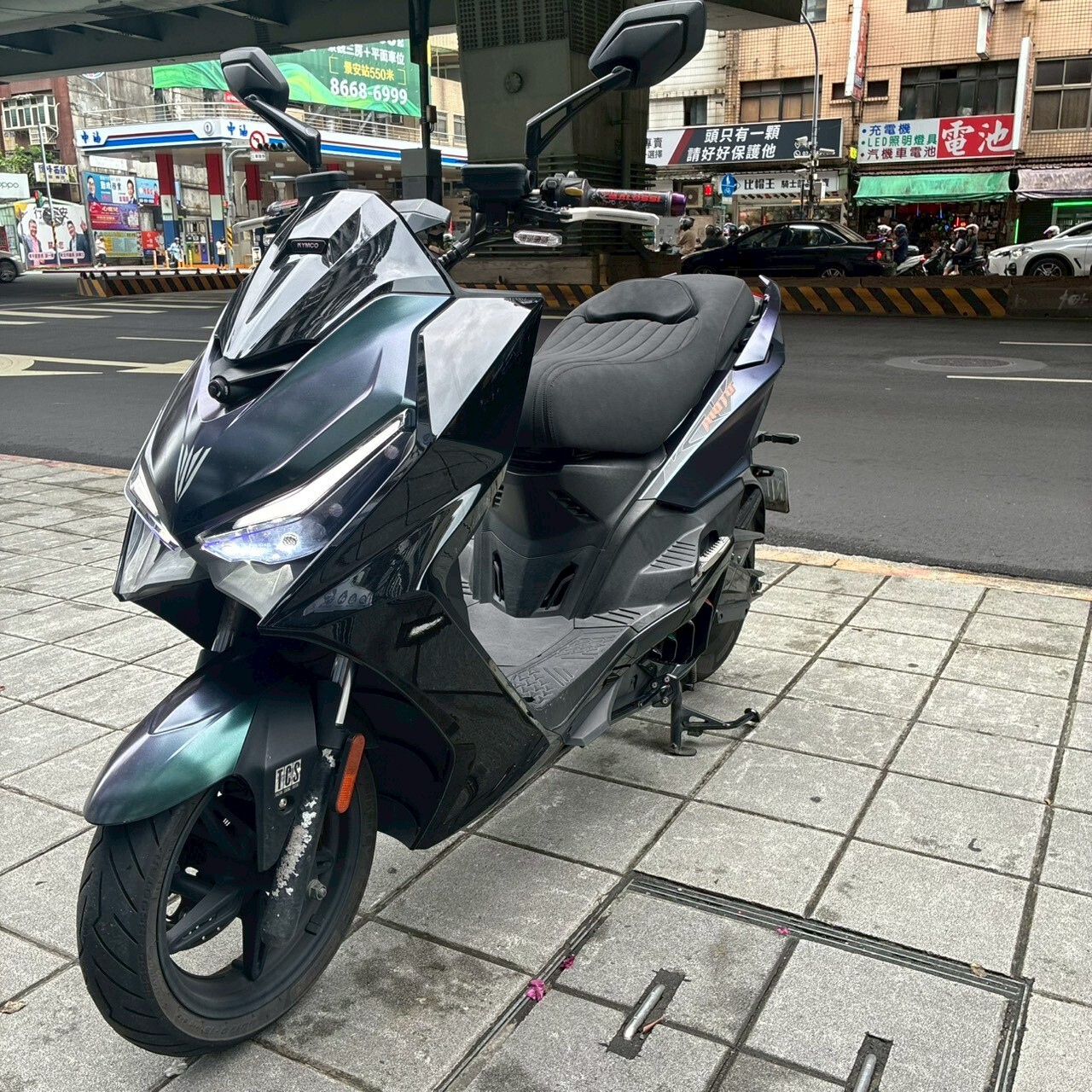LINE_ALBUM__0898_260617_2