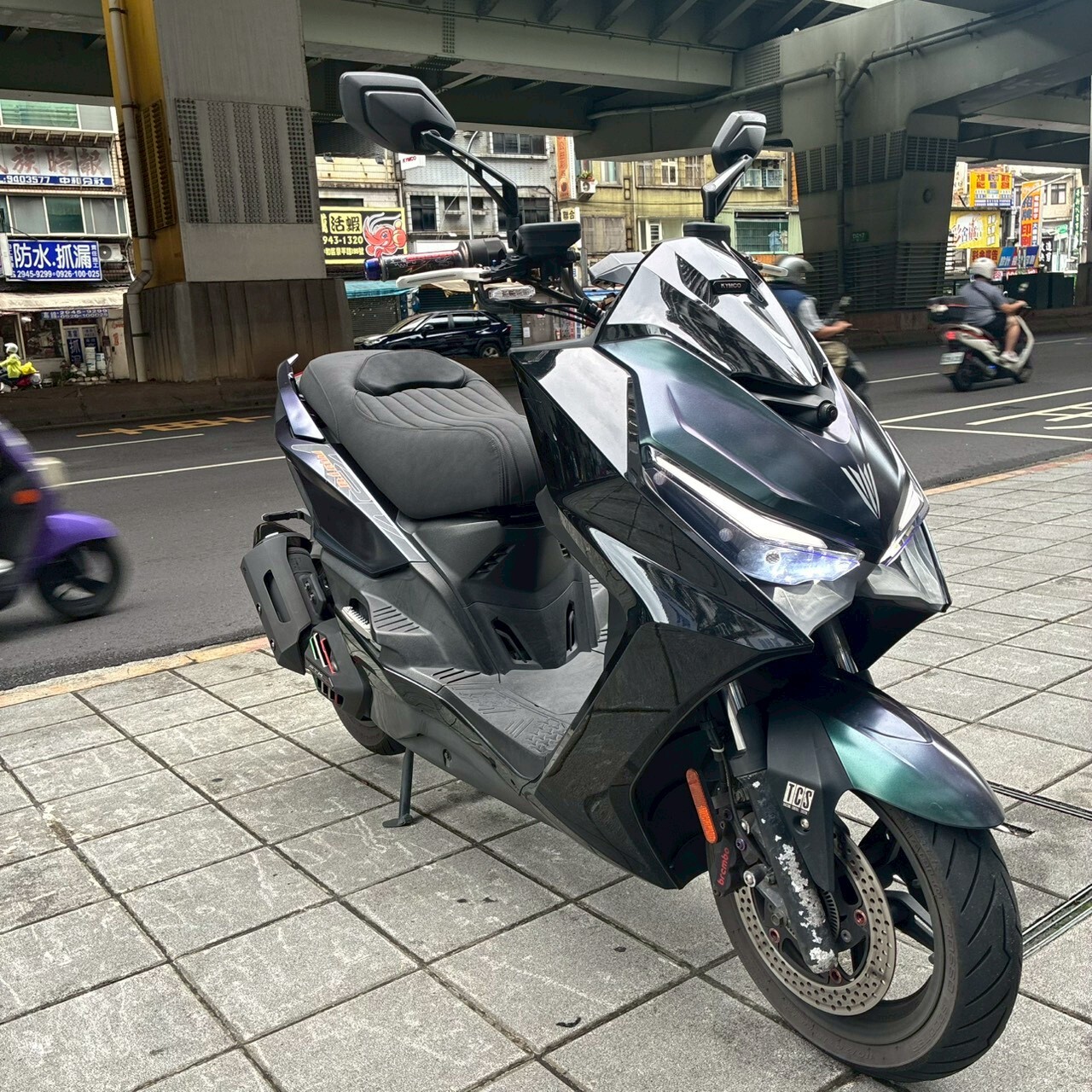 LINE_ALBUM__0898_260617_3