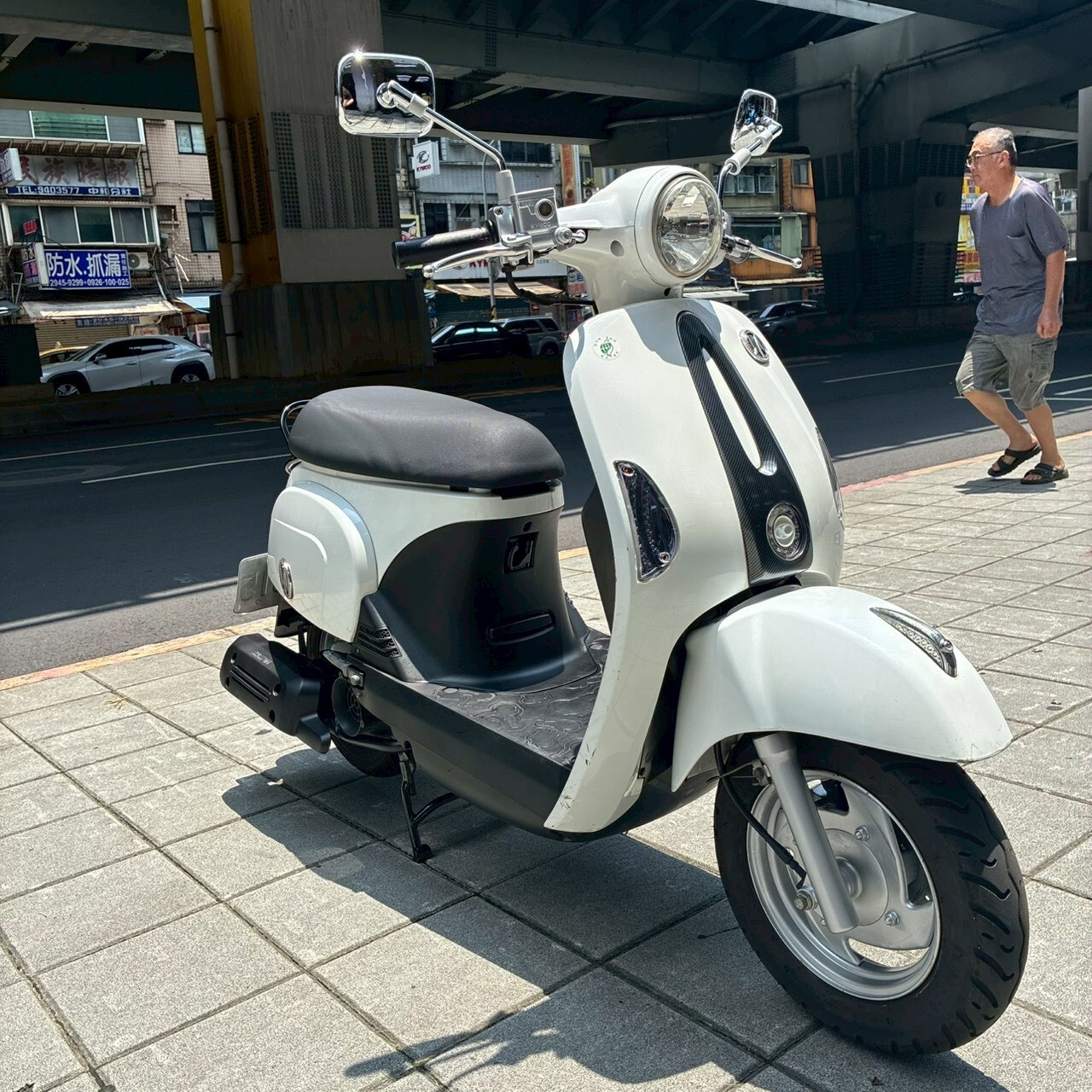 LINE_ALBUM__7015_260619_3