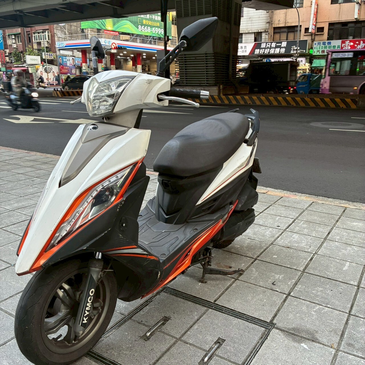 LINE_ALBUM__3776_260619_2