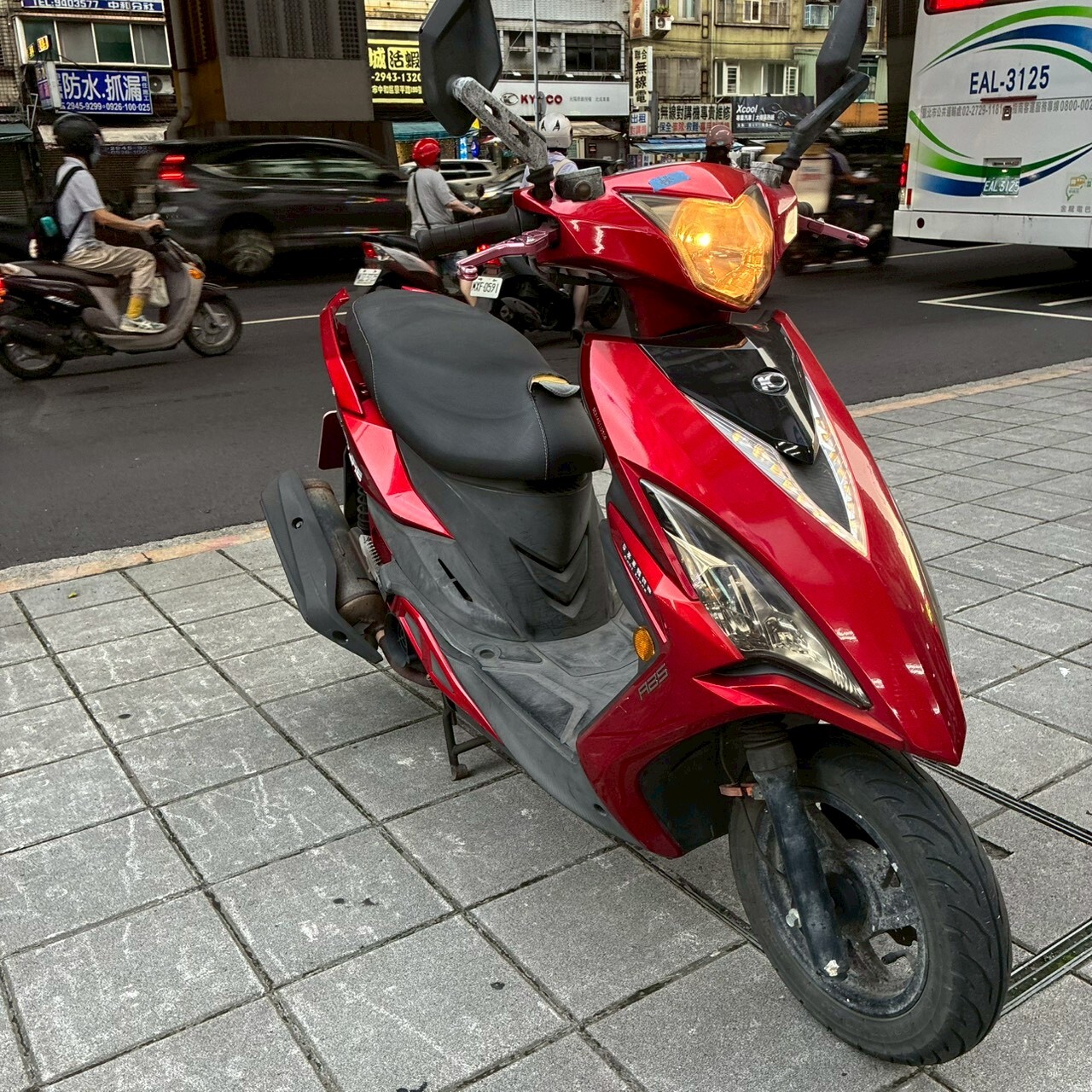 LINE_ALBUM__1302_260619_3