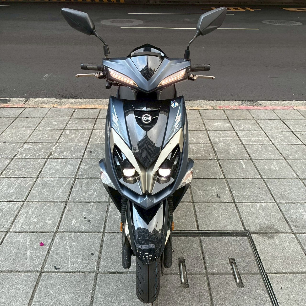 LINE_ALBUM__3501_260619_1
