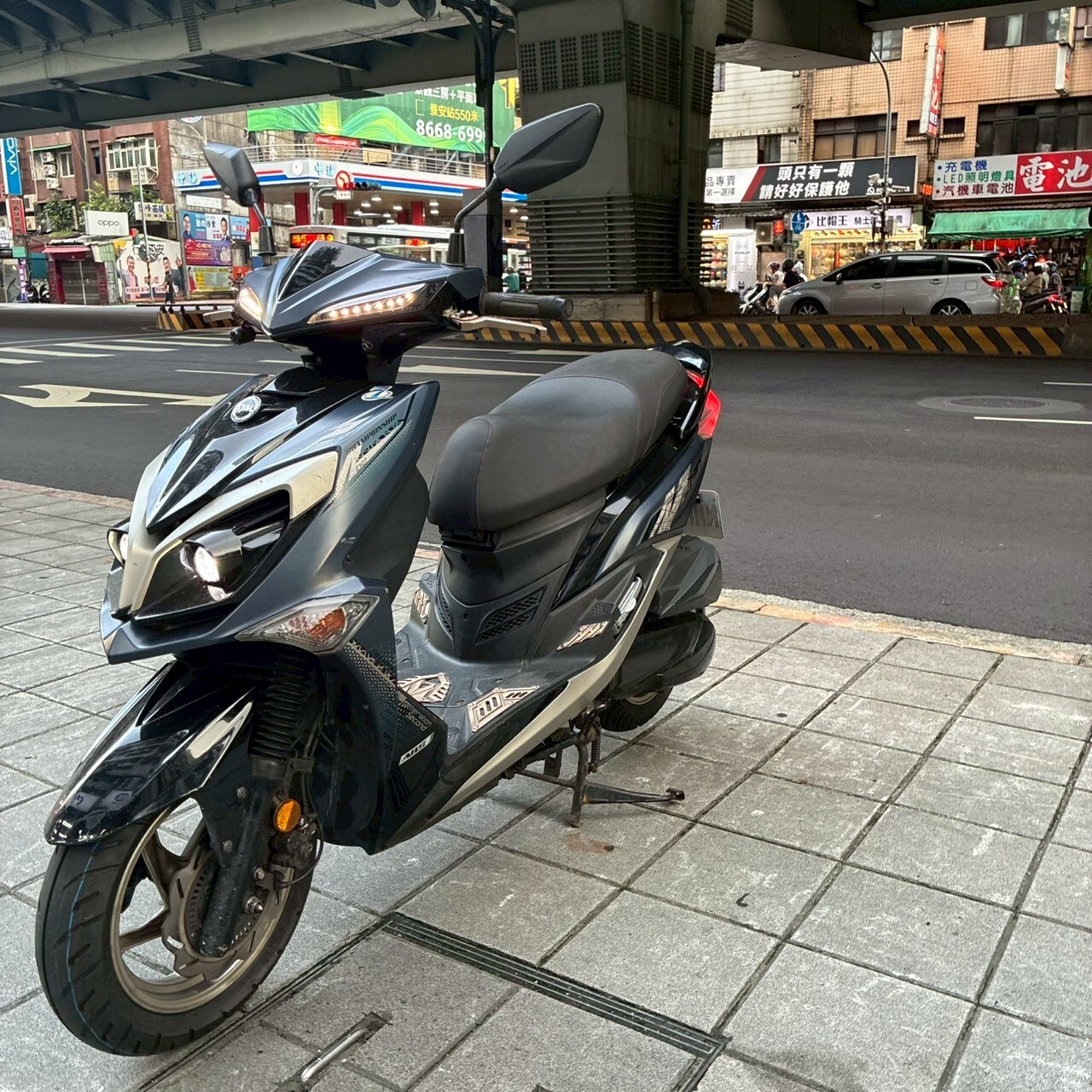 LINE_ALBUM__3501_260619_2