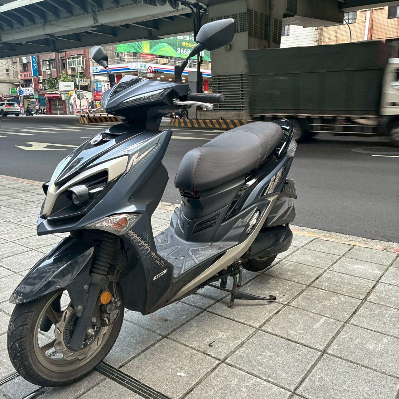 LINE_ALBUM__6510_260619_2