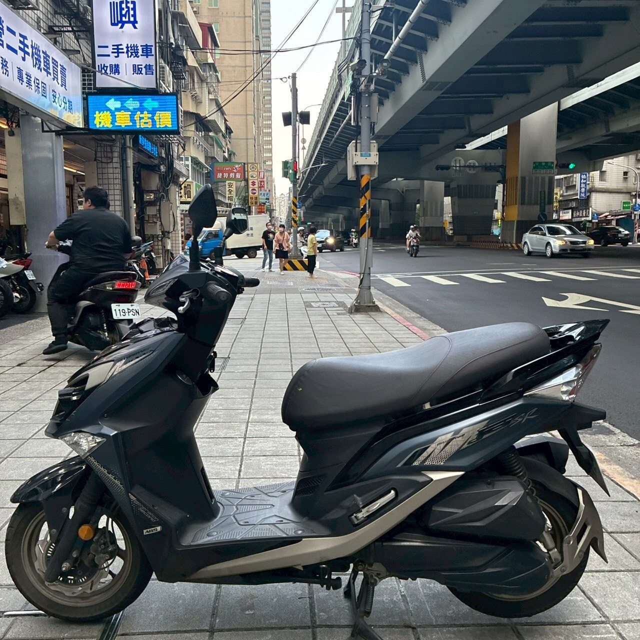 LINE_ALBUM__6510_260619_4