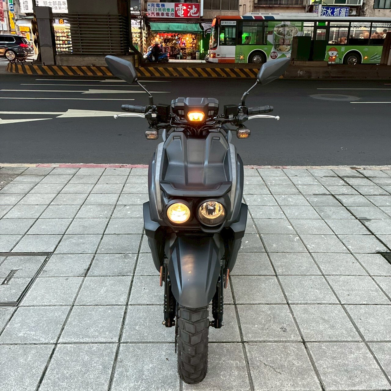 LINE_ALBUM__7160_260619_1