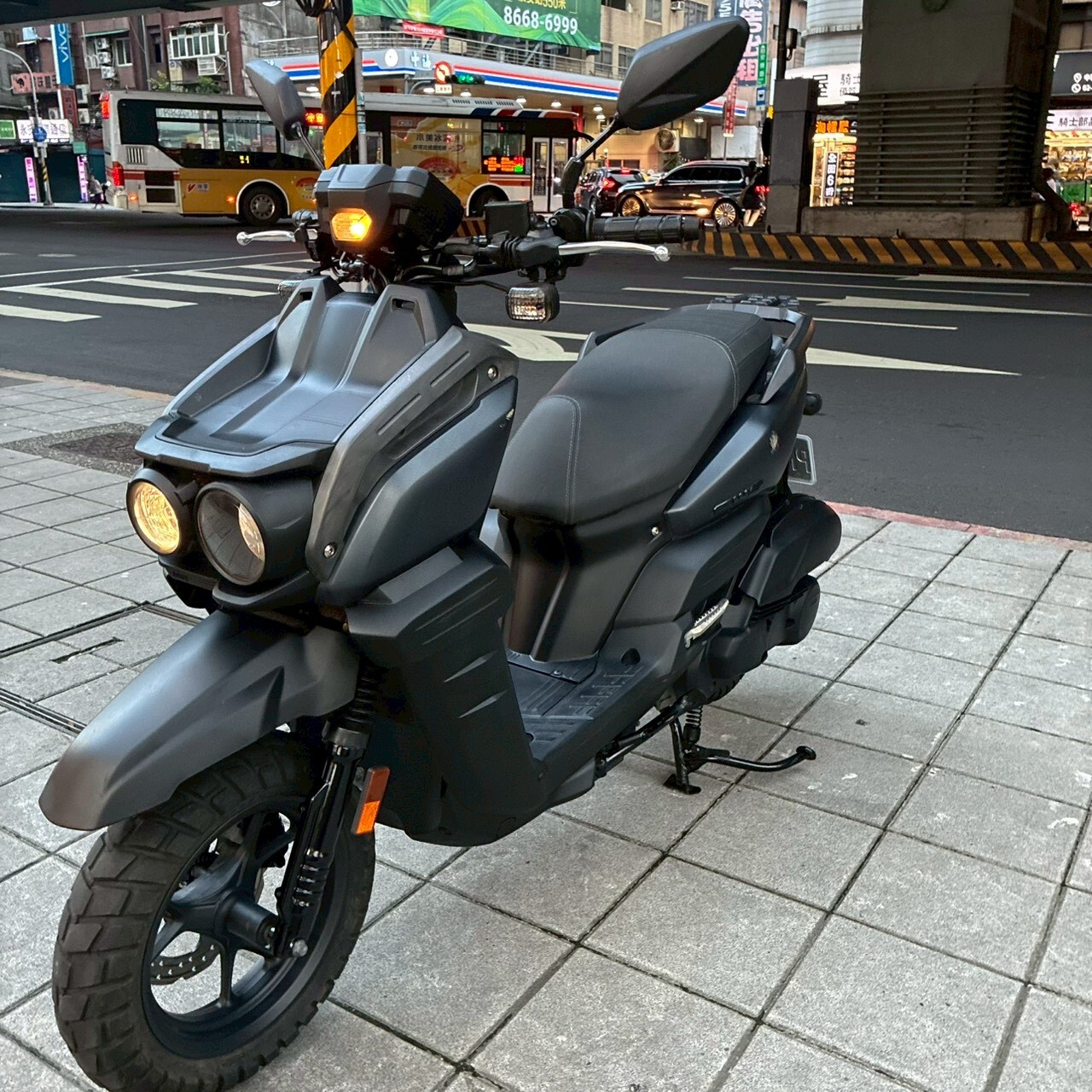LINE_ALBUM__7160_260619_2