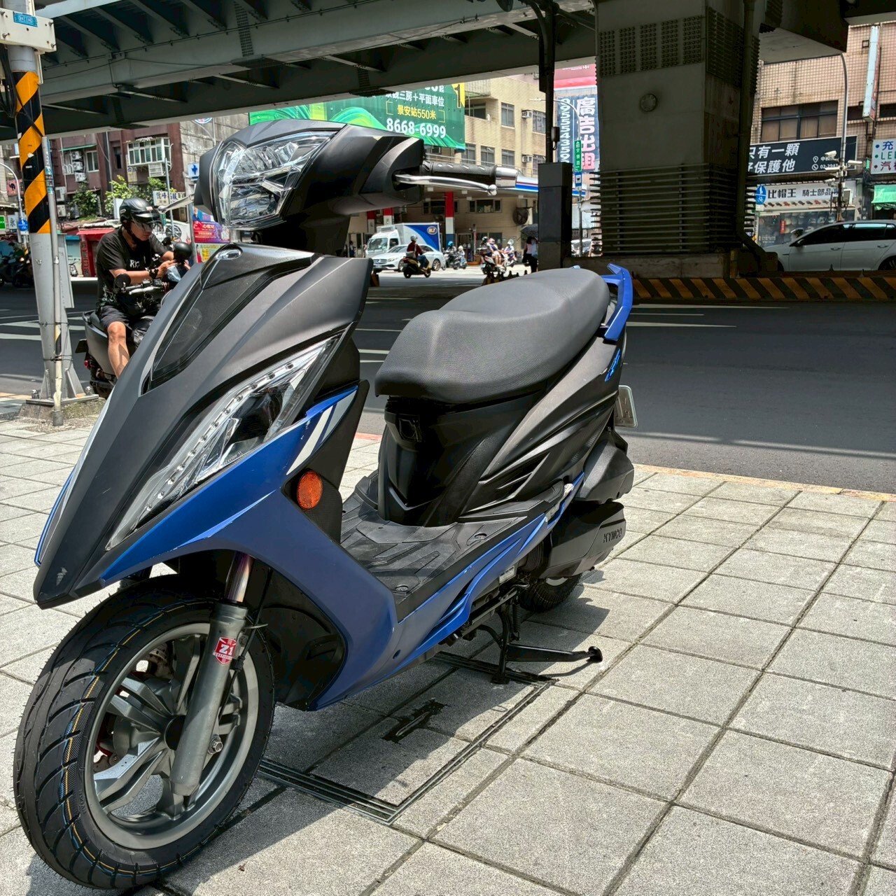 LINE_ALBUM__2883_260619_2