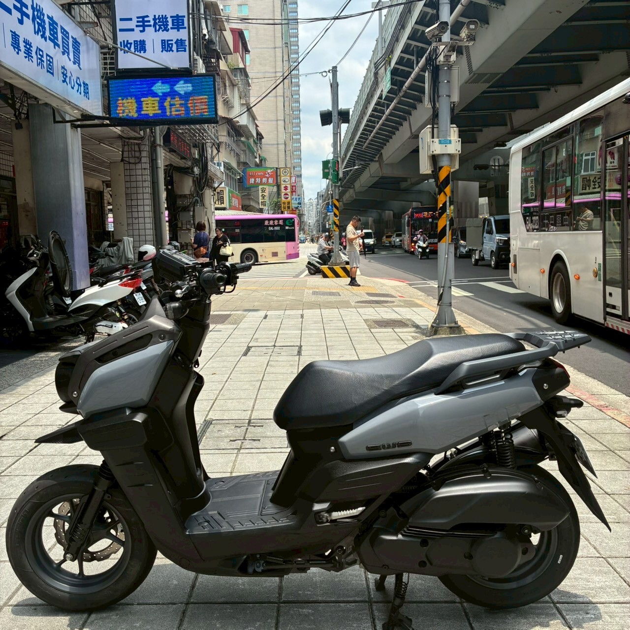 LINE_ALBUM__7778_260619_4