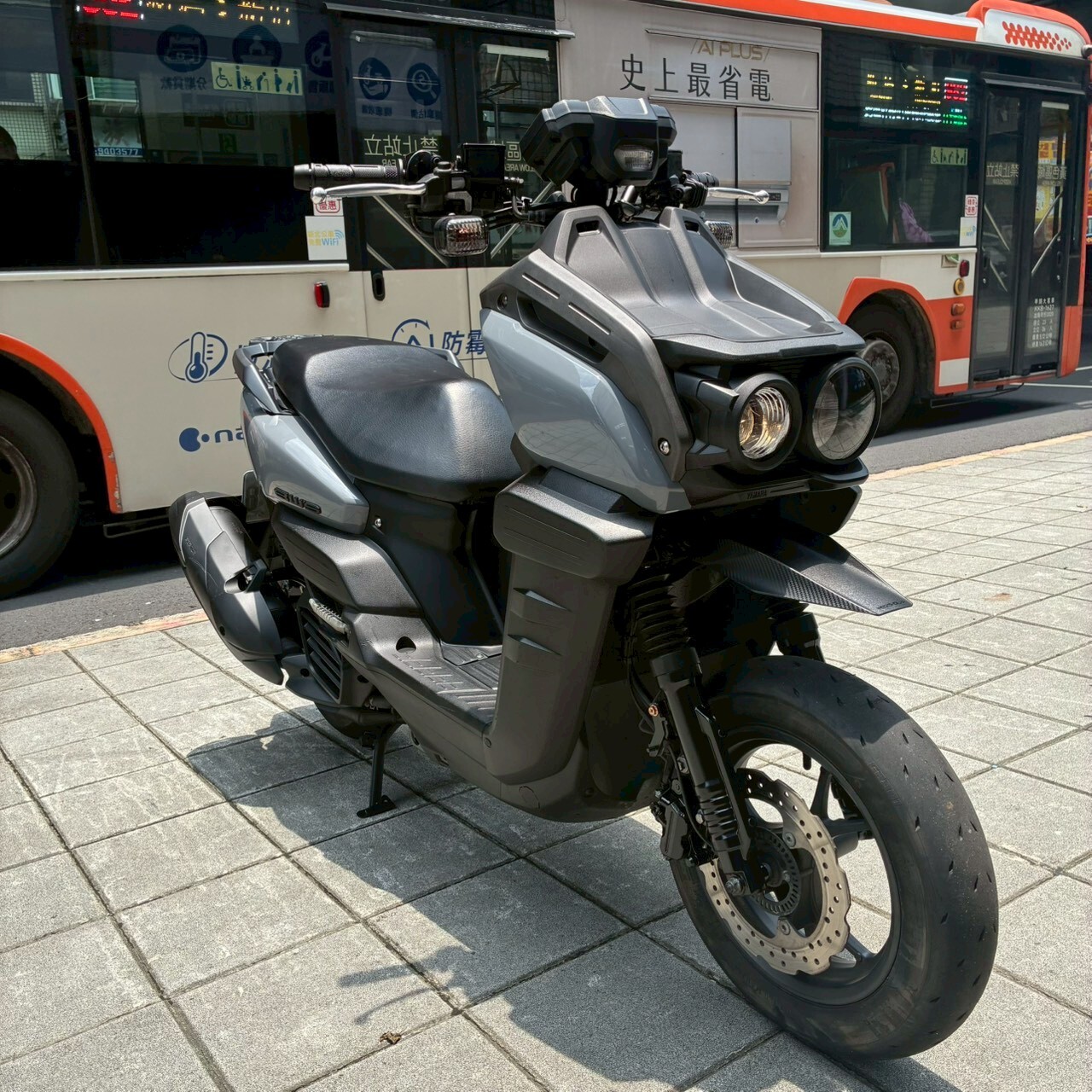 LINE_ALBUM__7778_260619_3