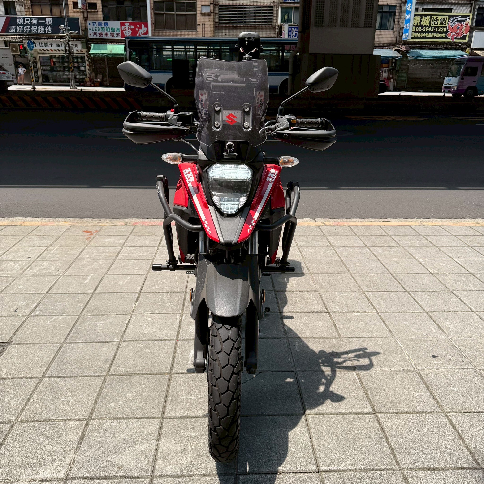 LINE_ALBUM_VSTROM_8179_260625_1