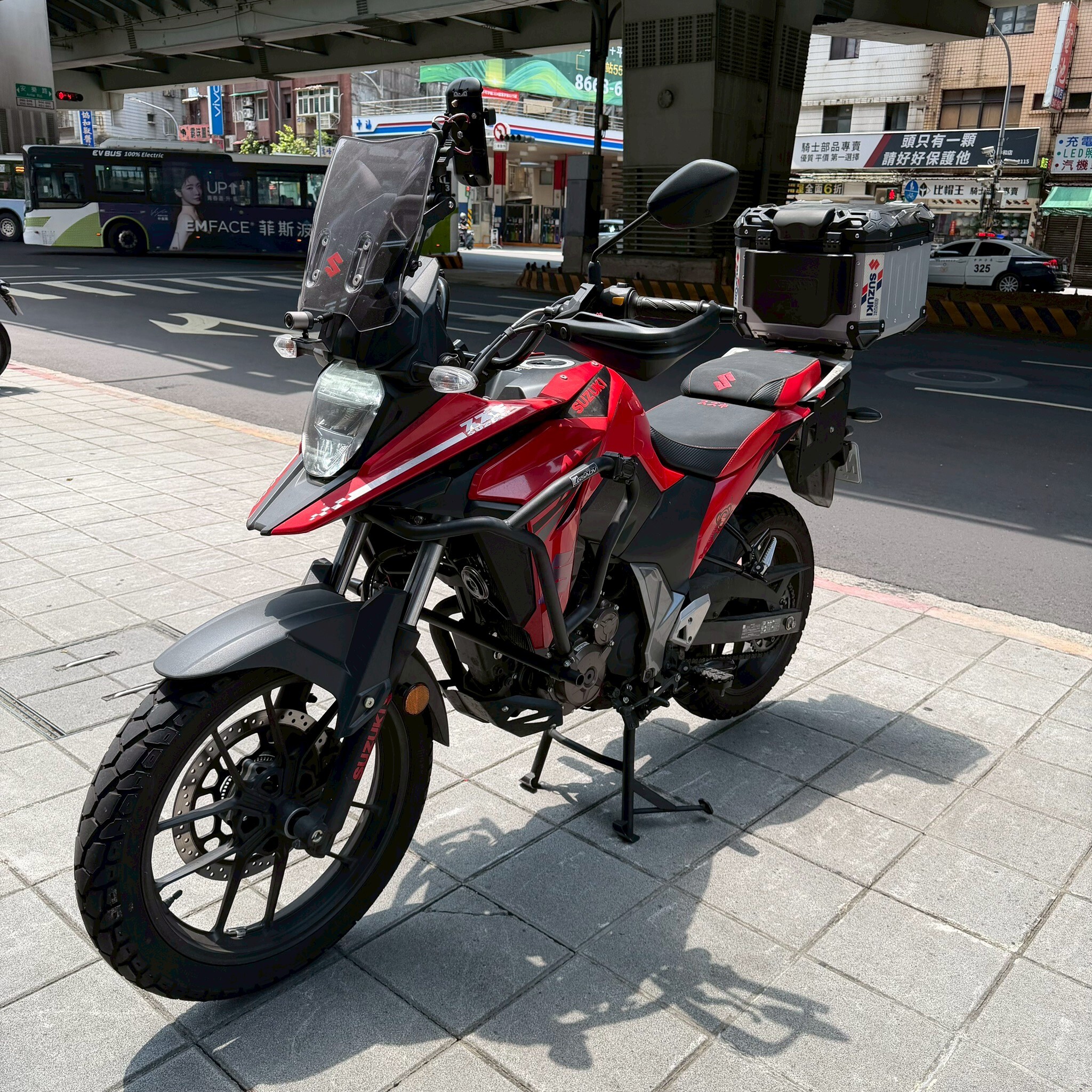LINE_ALBUM_VSTROM_8179_260625_2