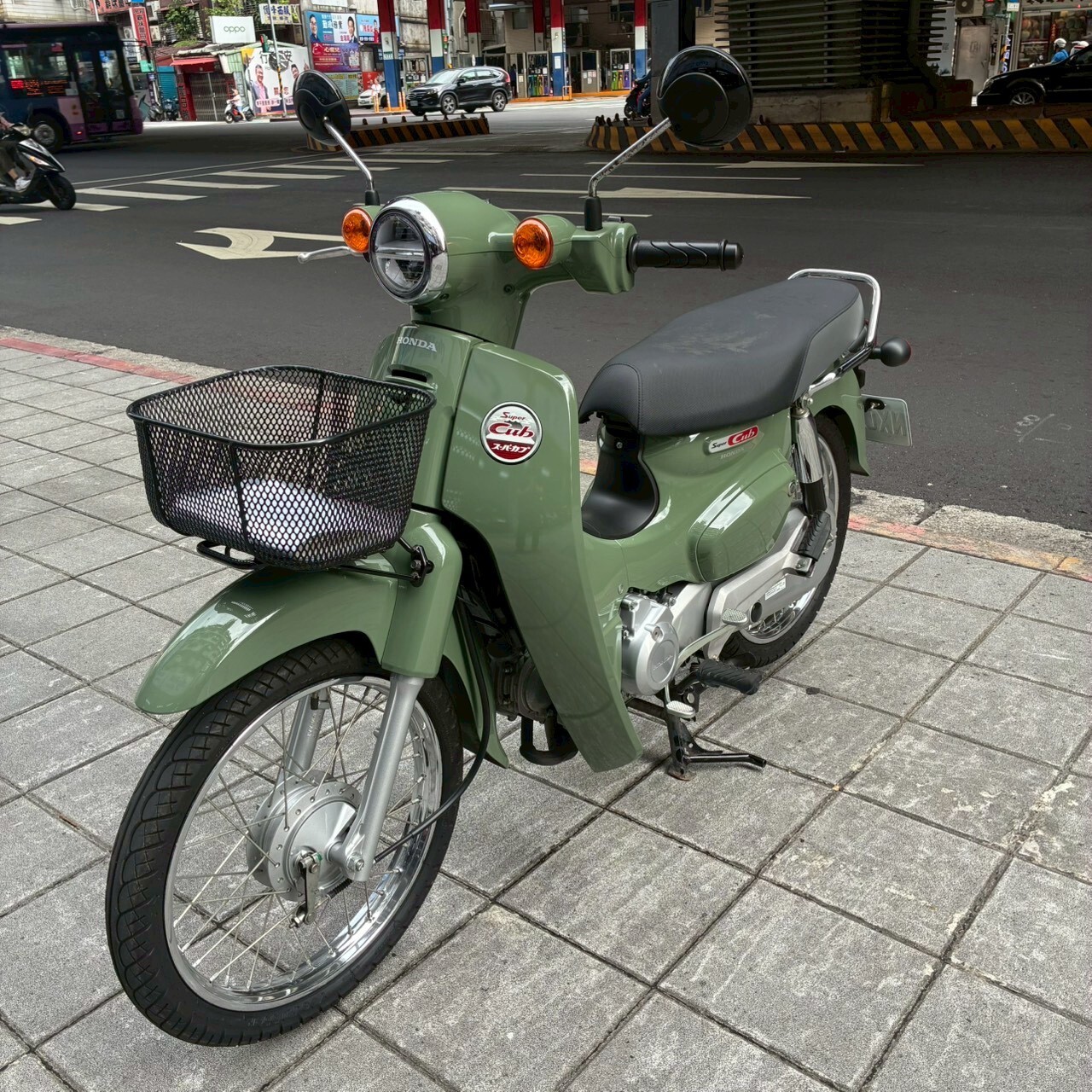LINE_ALBUM_Cub_7891_260702_4