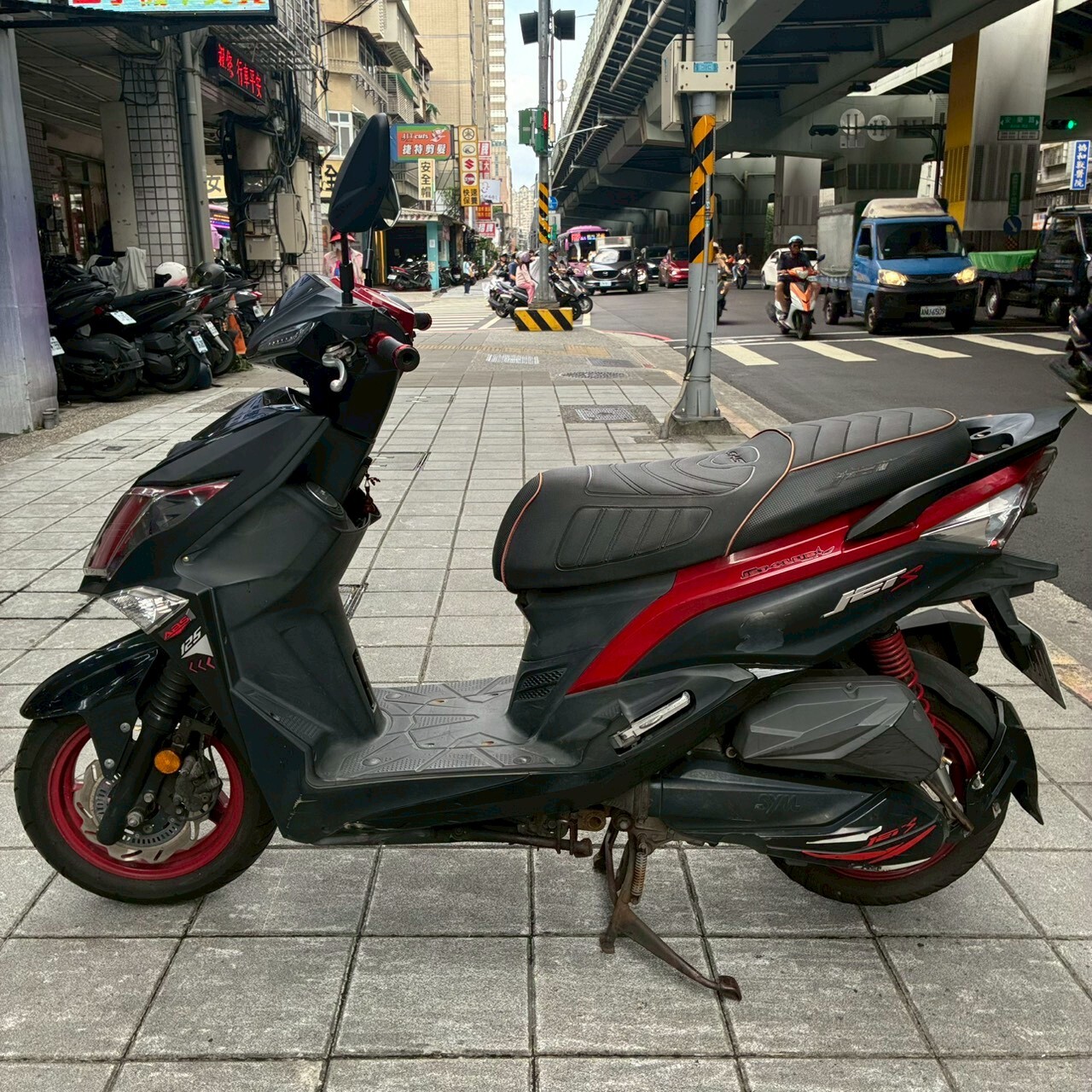 LINE_ALBUM_Jet_2105_260702_3