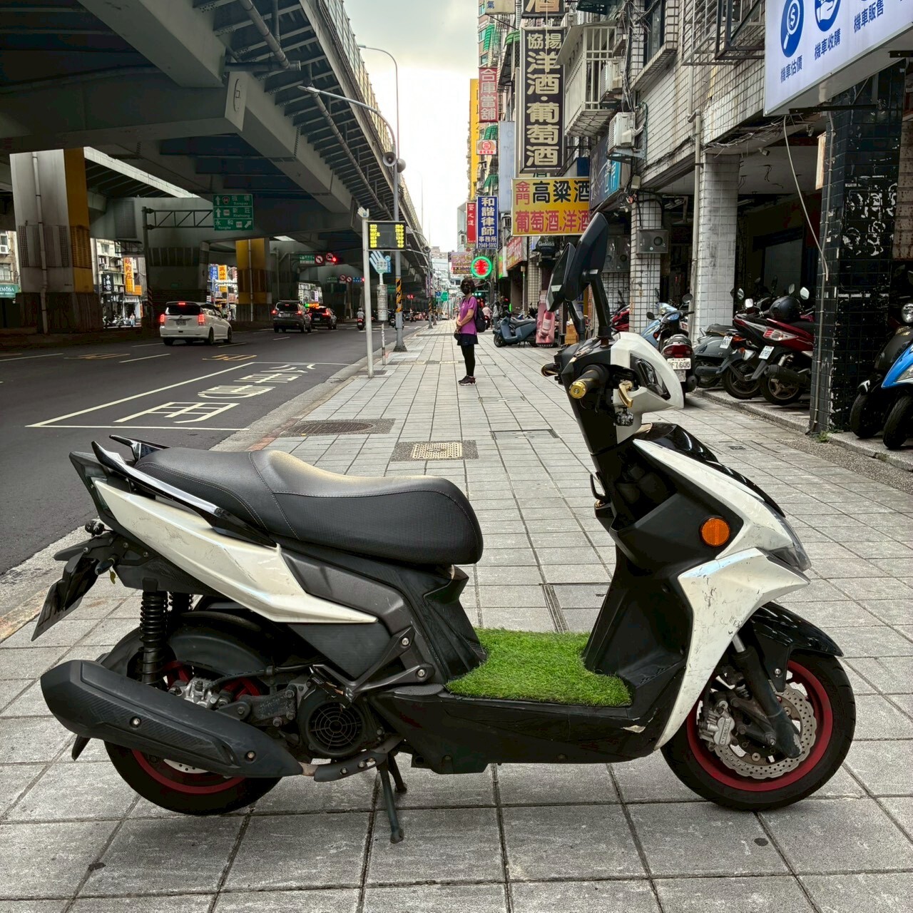 LINE_ALBUM_雷霆S_9722_260702_2