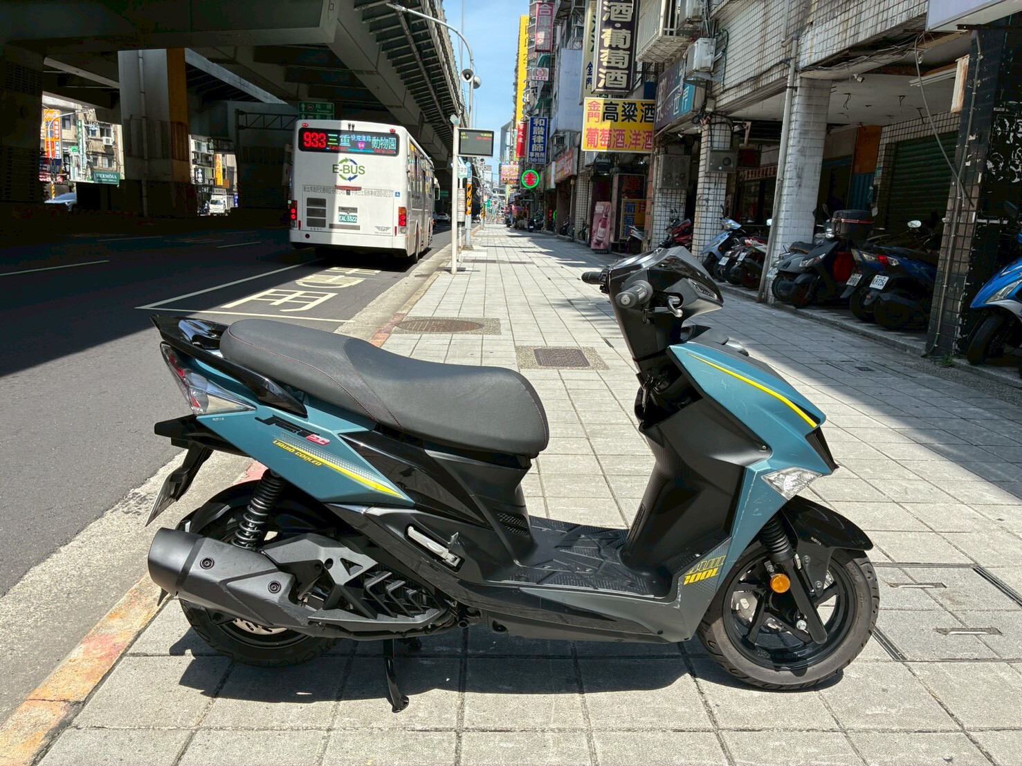 LINE_ALBUM__2261_260705_5