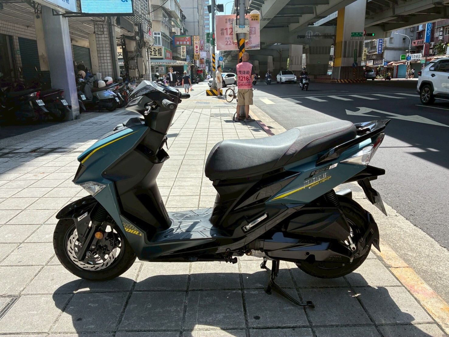 LINE_ALBUM__2261_260705_4