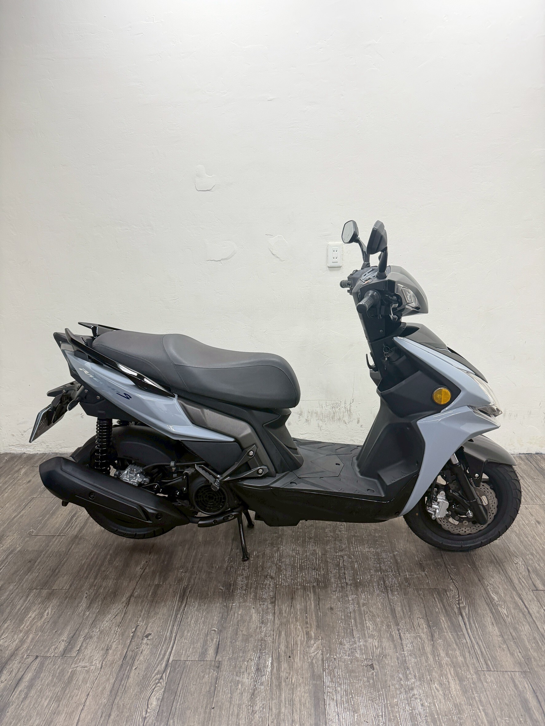 LINE_ALBUM_【新北新莊店】2017 光陽 雷霆S 150 ABS_6389 $45000 里程 19XXX_260706_4