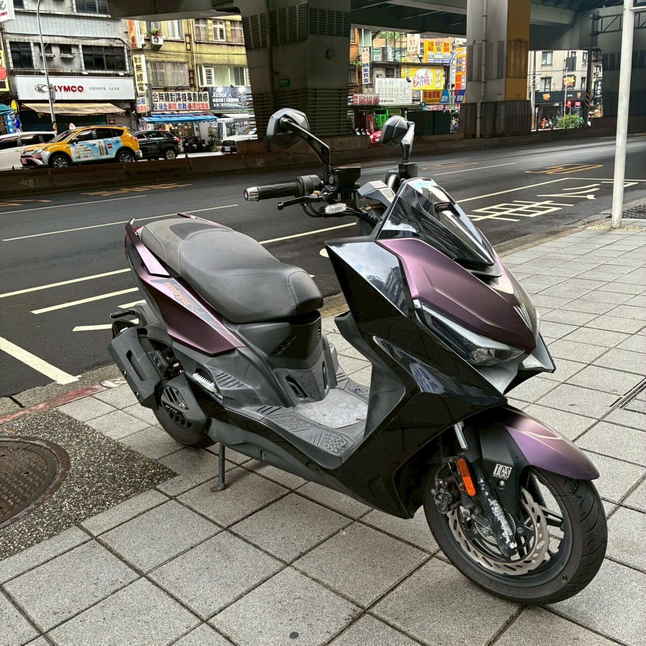 LINE_ALBUM_KRV 180_6819_260713_2