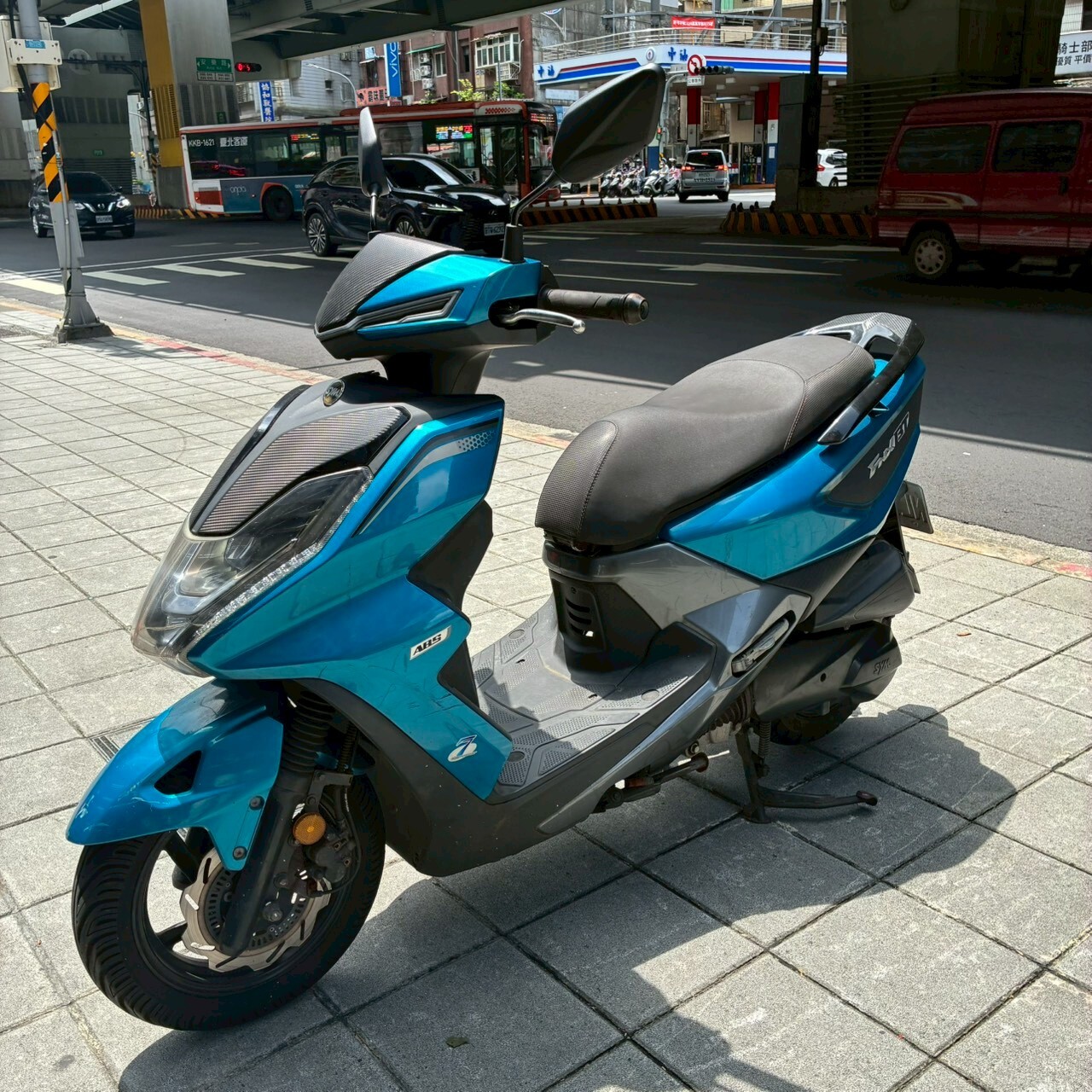 LINE_ALBUM_FNX125_5530_260713_4
