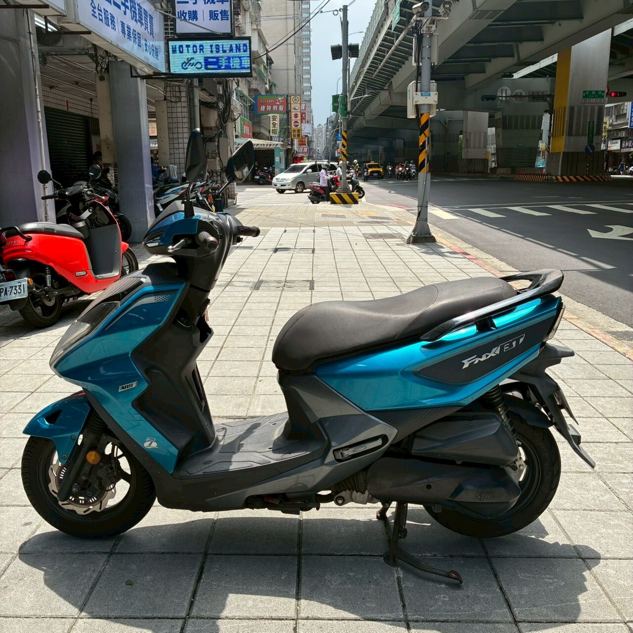 LINE_ALBUM_FNX125_5530_260713_5
