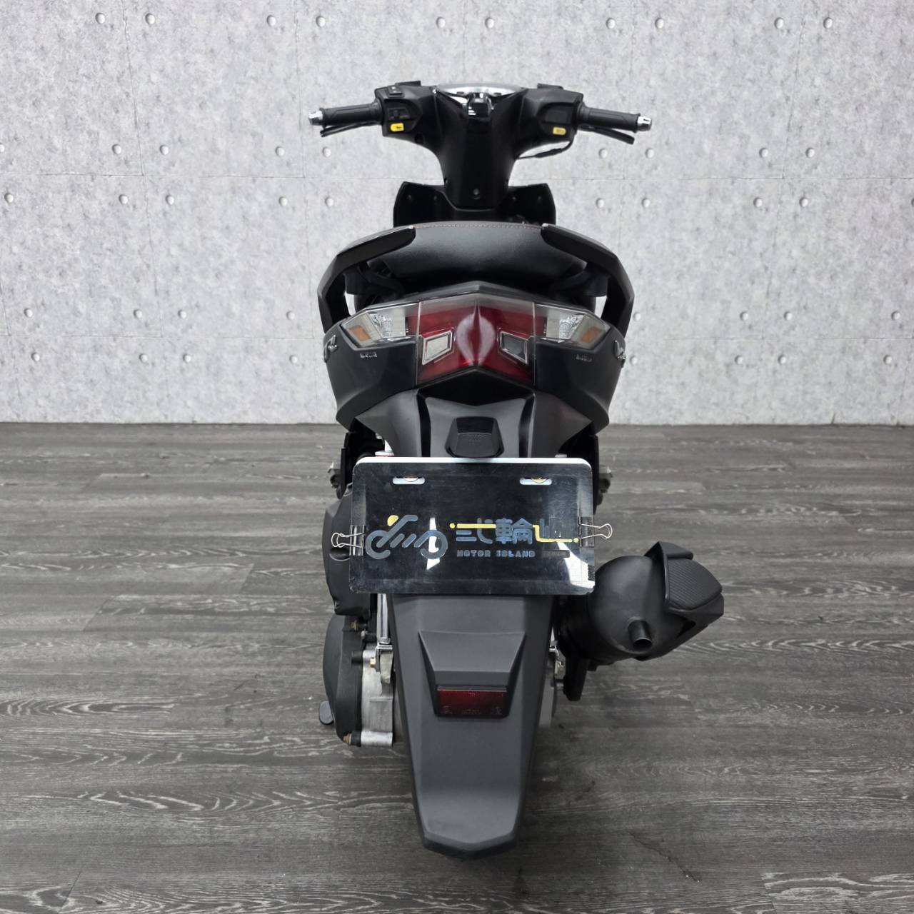 77033_0