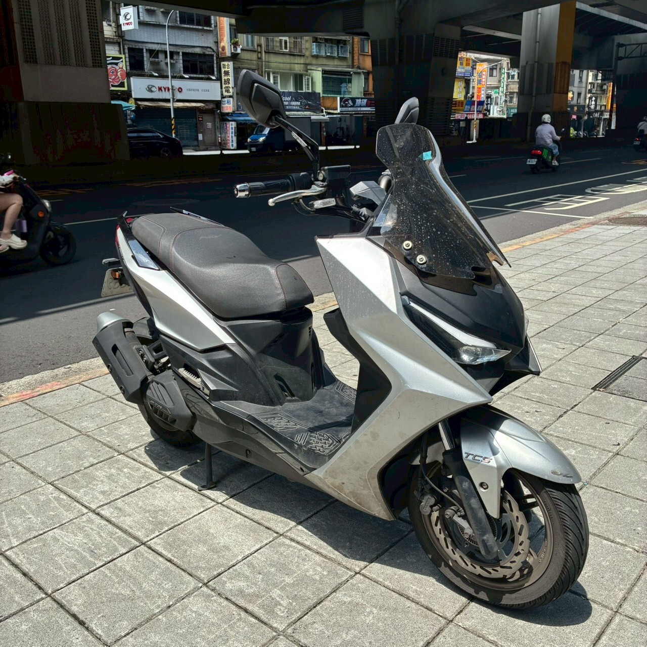 LINE_ALBUM_KRV180_8839_260715_2