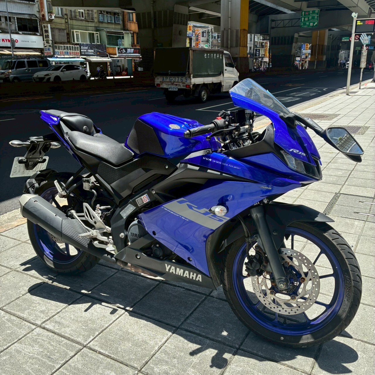 LINE_ALBUM_R15_7118_260717_2
