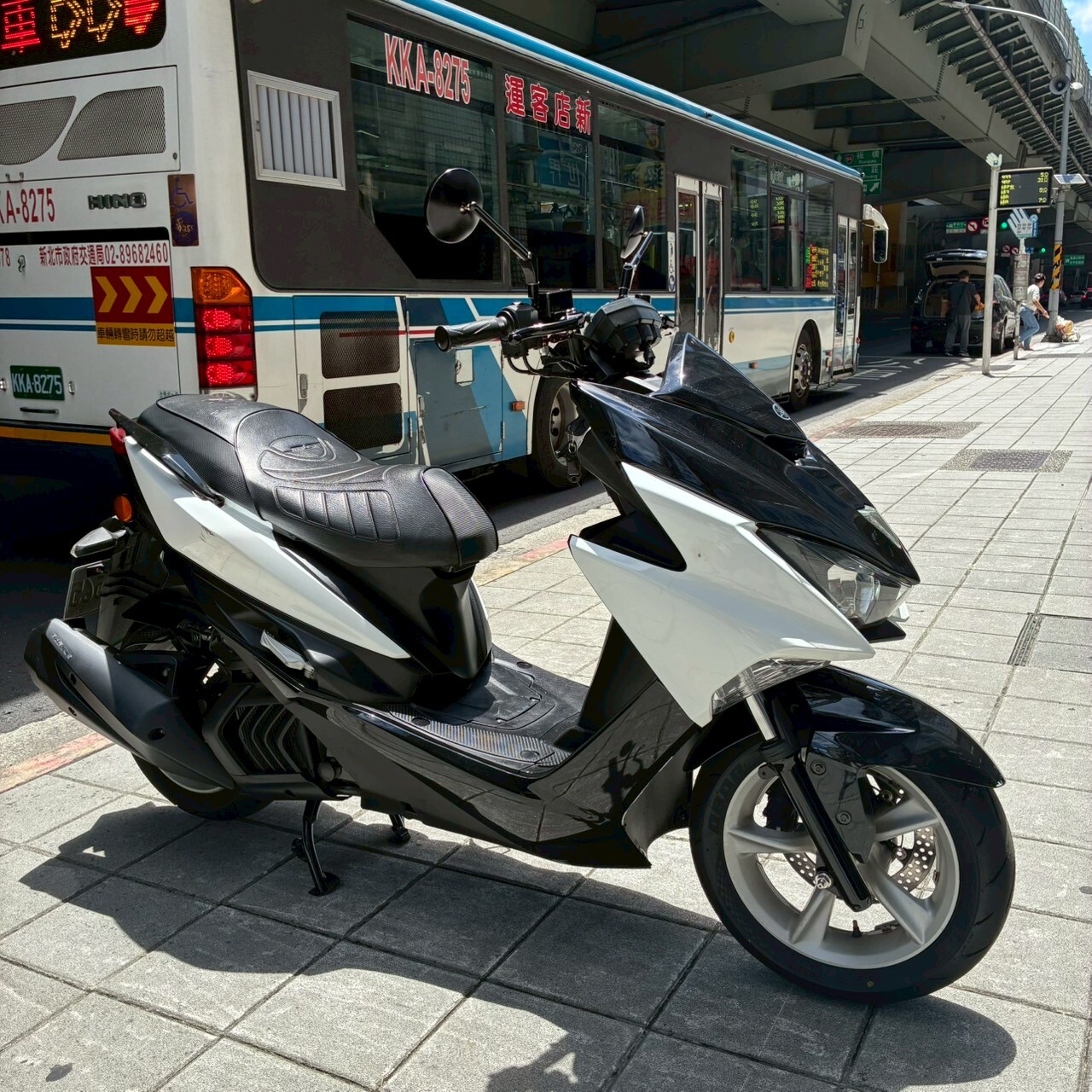 LINE_ALBUM__6565_260717_2