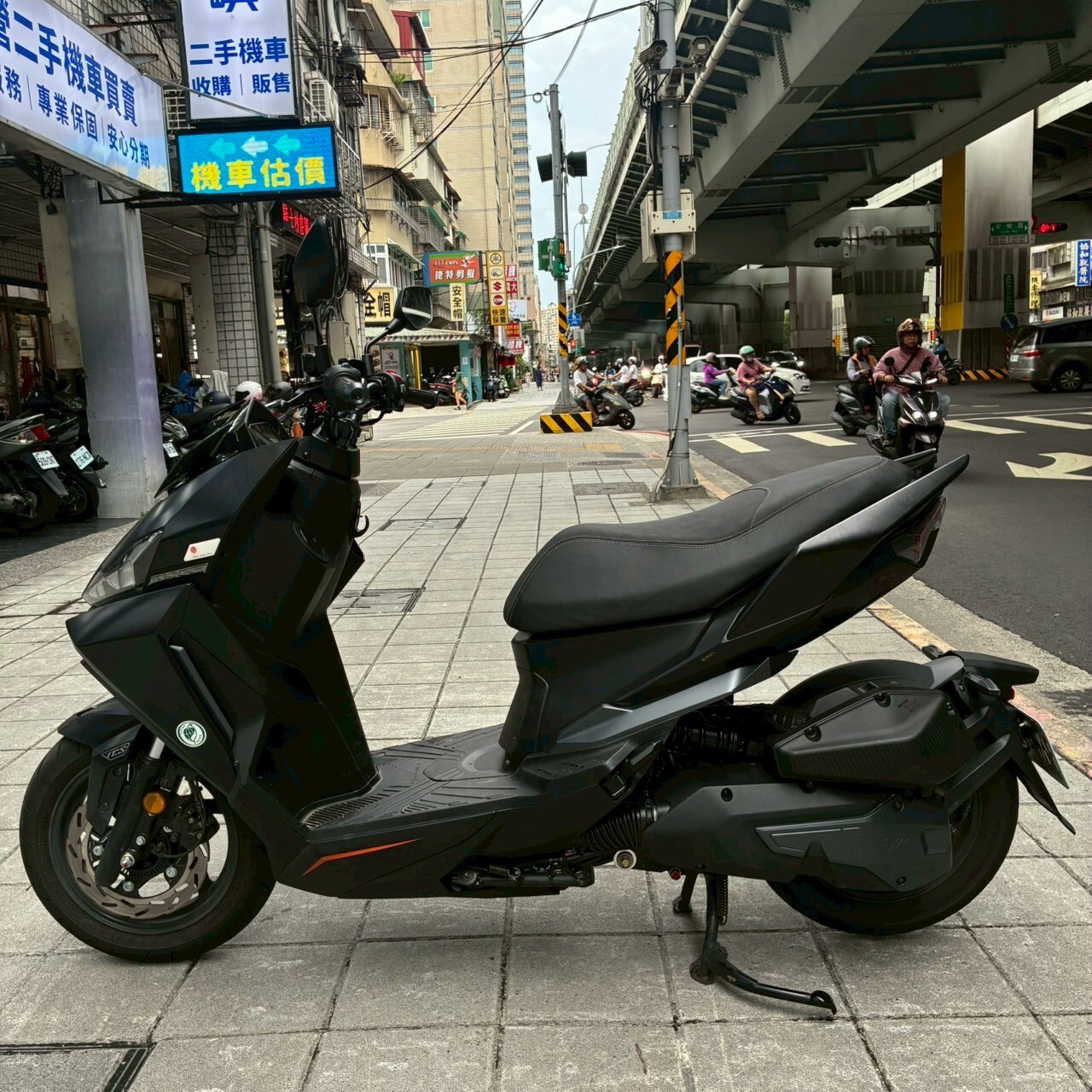 LINE_ALBUM__1769_260720_5