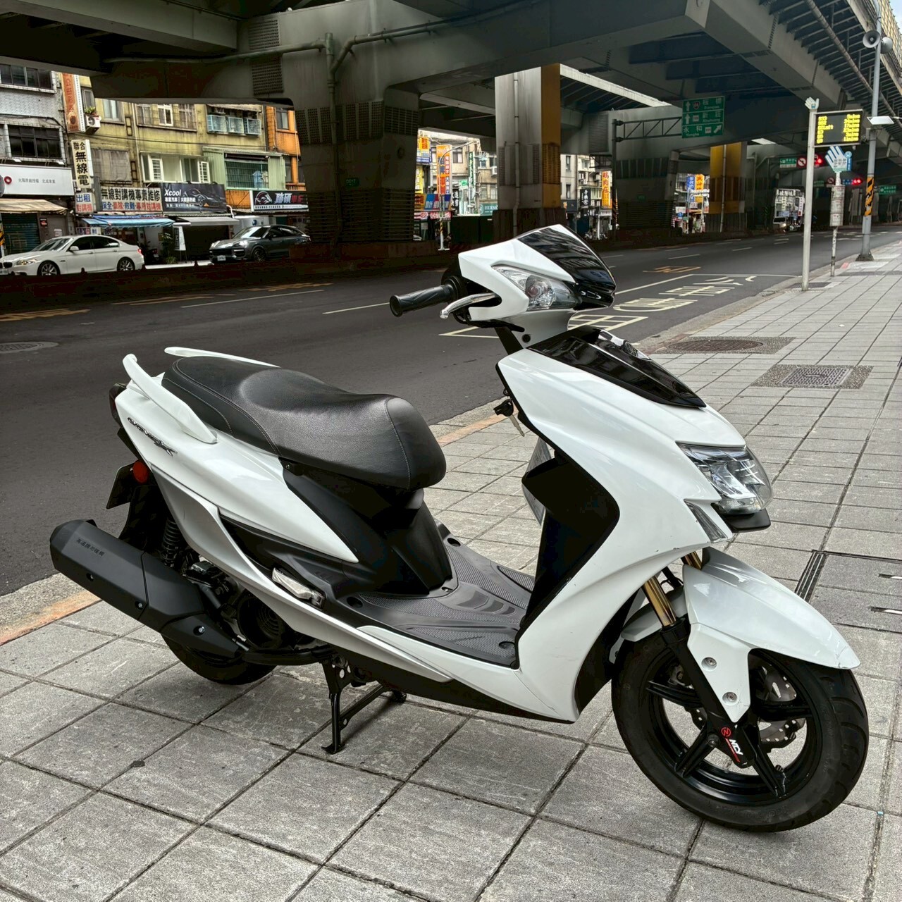 LINE_ALBUM__7020_260720_2