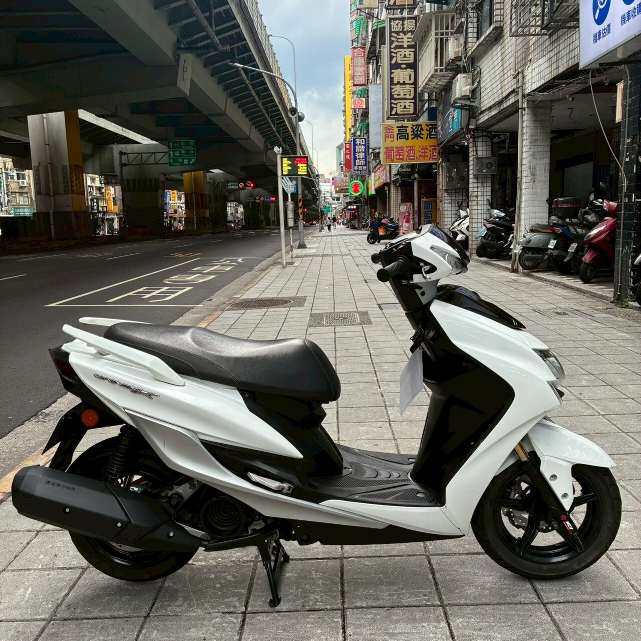 LINE_ALBUM__7020_260720_1