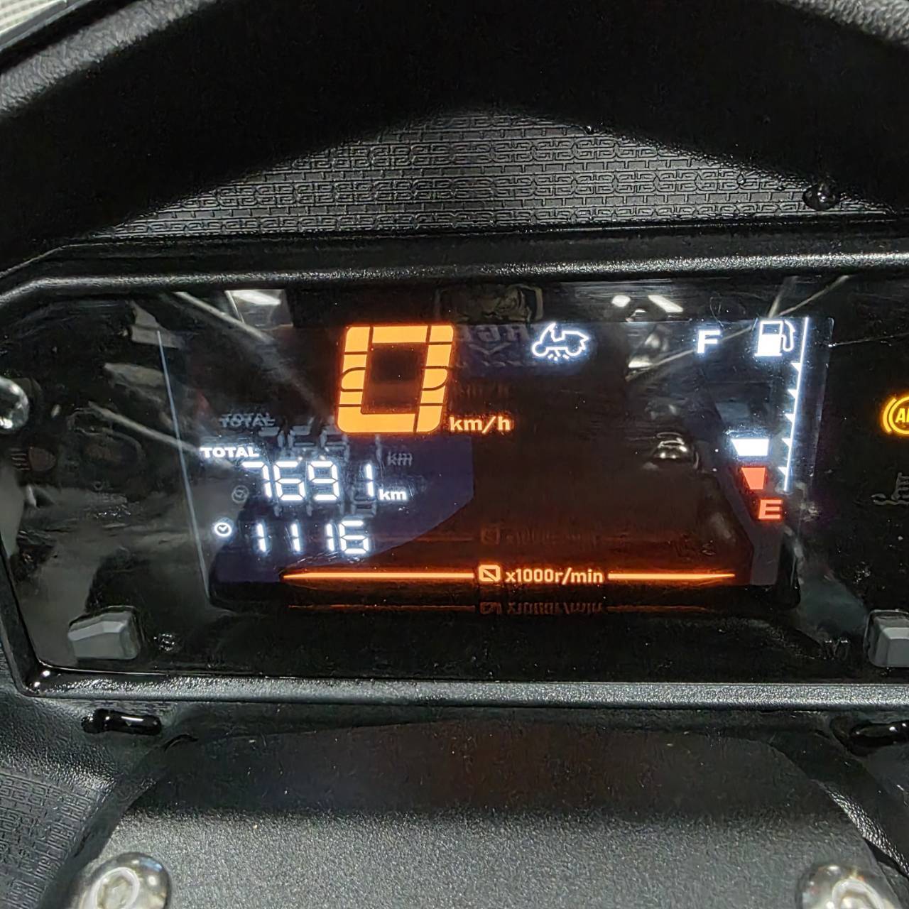 81425