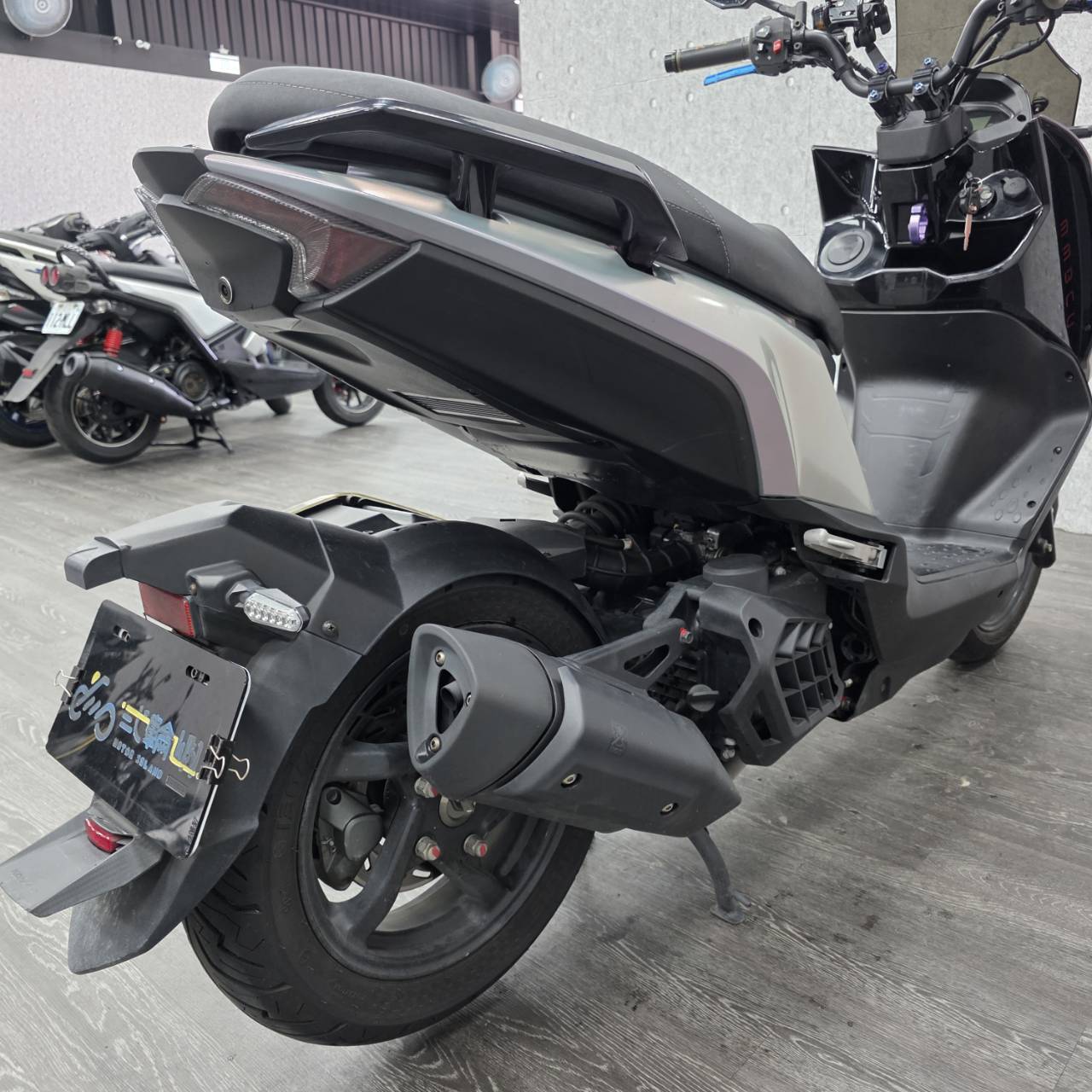 82125_0