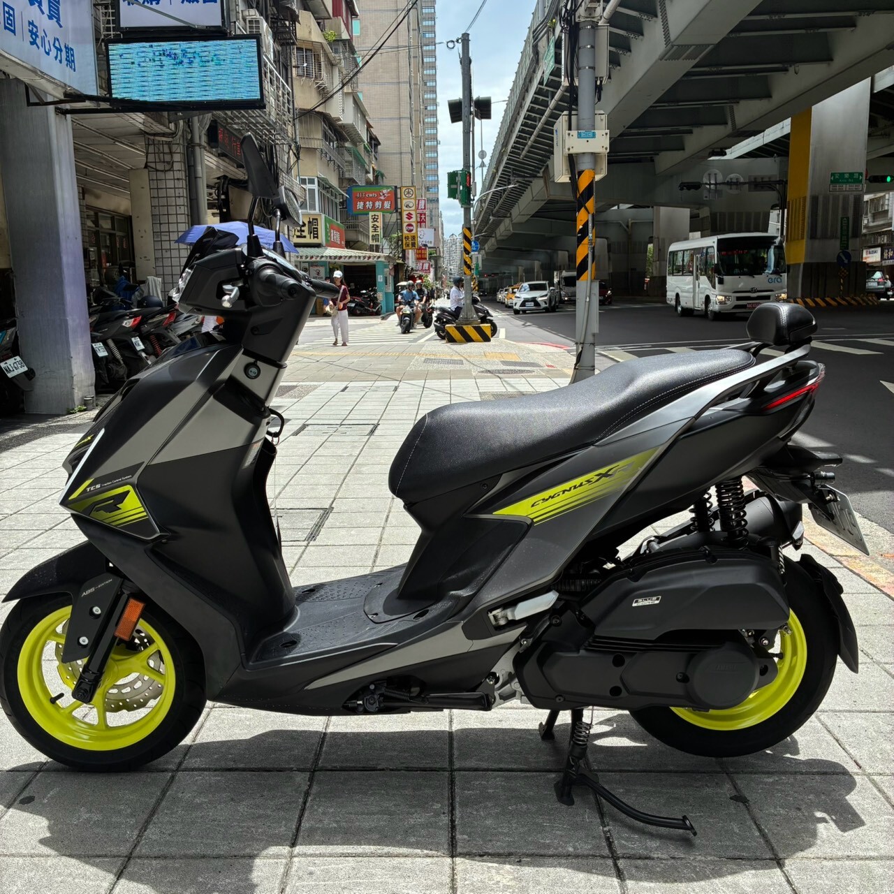 LINE_ALBUM__6229_260724_5