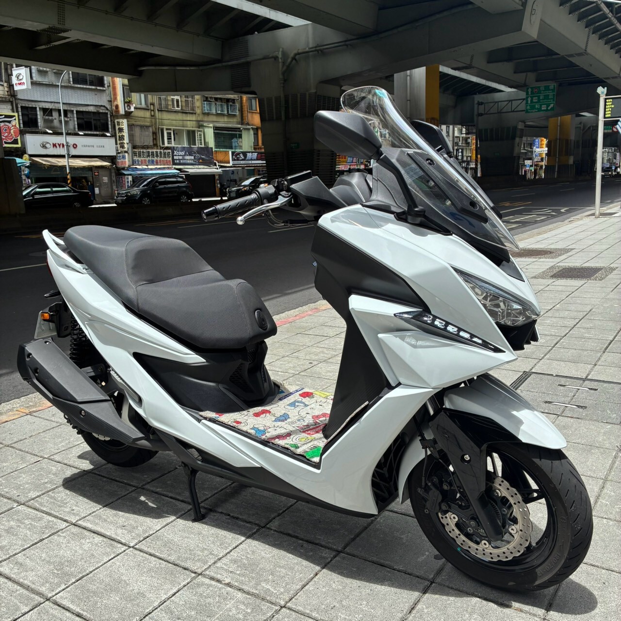 LINE_ALBUM__5779_260724_2