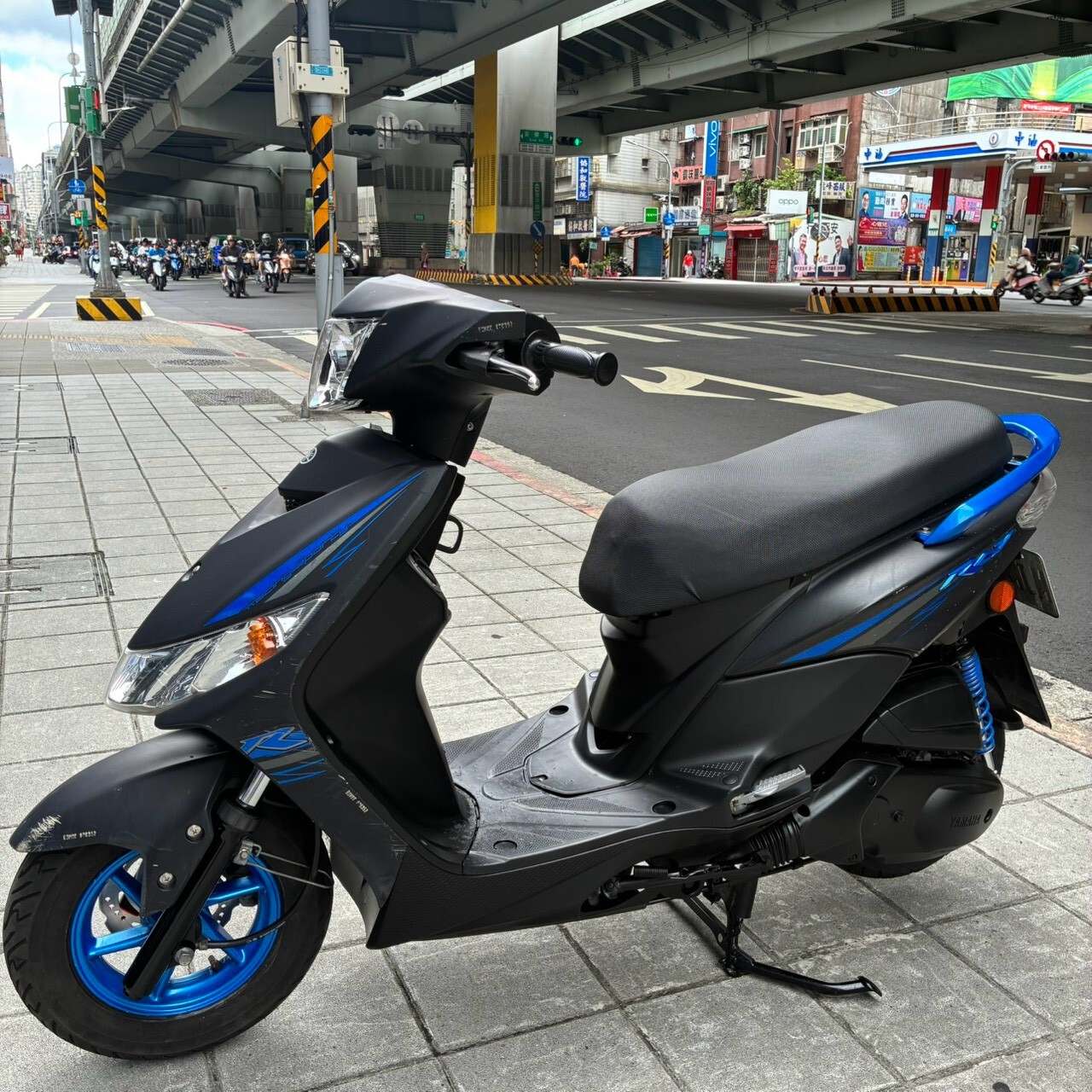 LINE_ALBUM__7265_260727_2