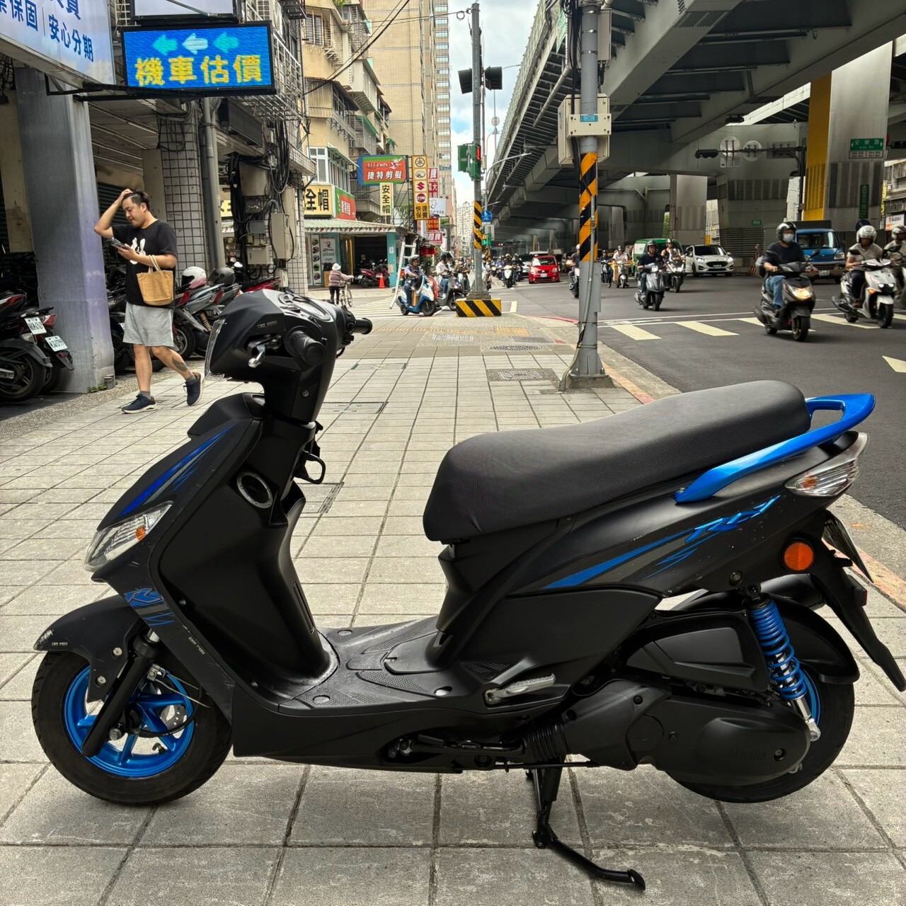 LINE_ALBUM__7265_260727_1