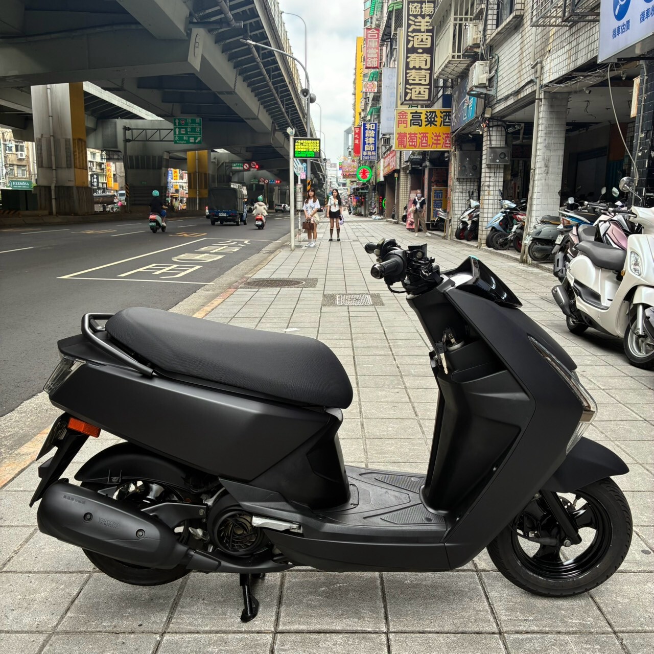 LINE_ALBUM__8577_260727_5
