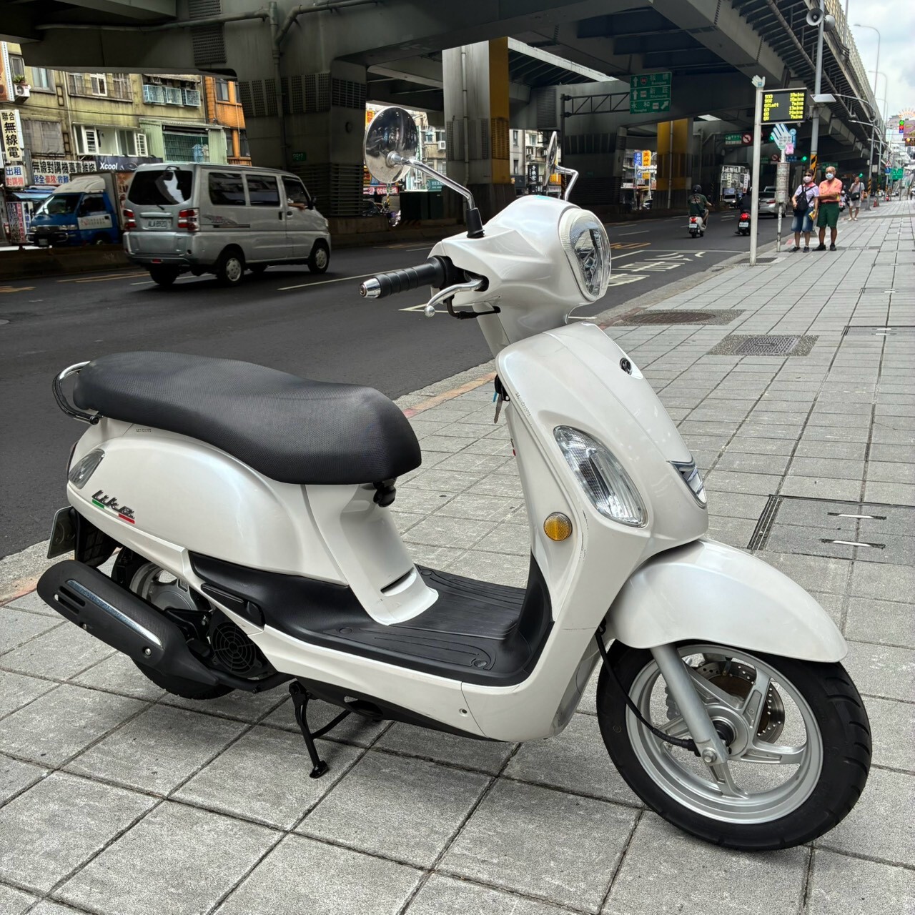 LINE_ALBUM__2666_260727_4