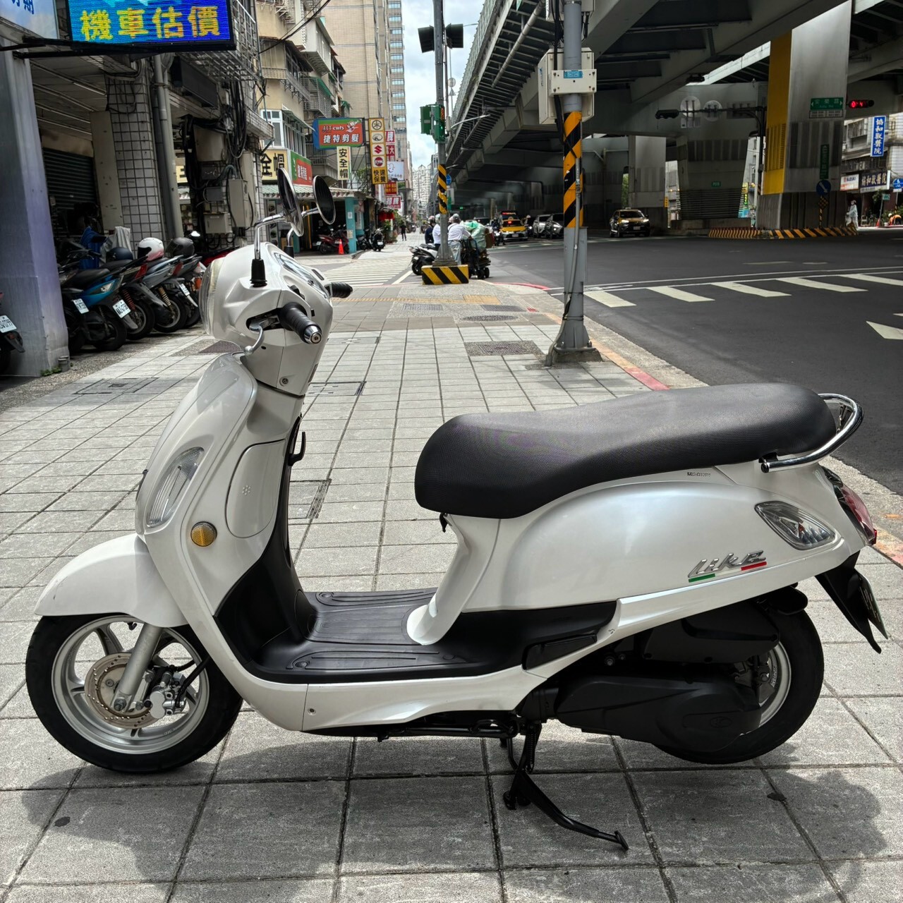 LINE_ALBUM__2666_260727_1