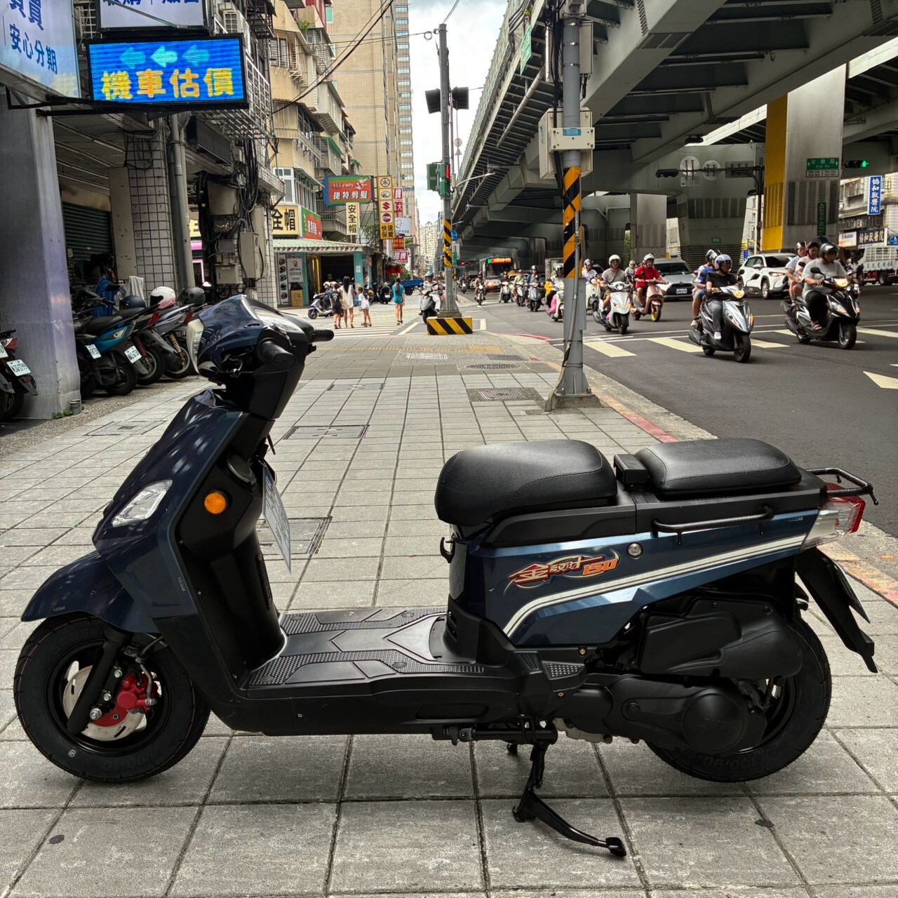 LINE_ALBUM__5313_260727_1