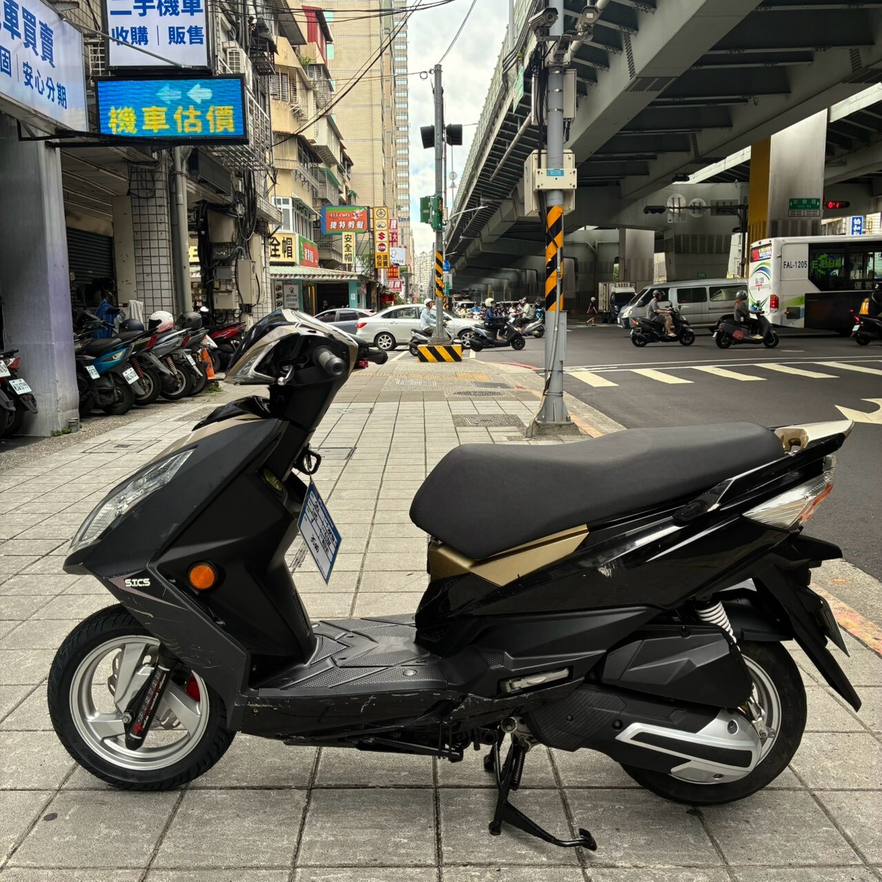 LINE_ALBUM__6981_260727_1