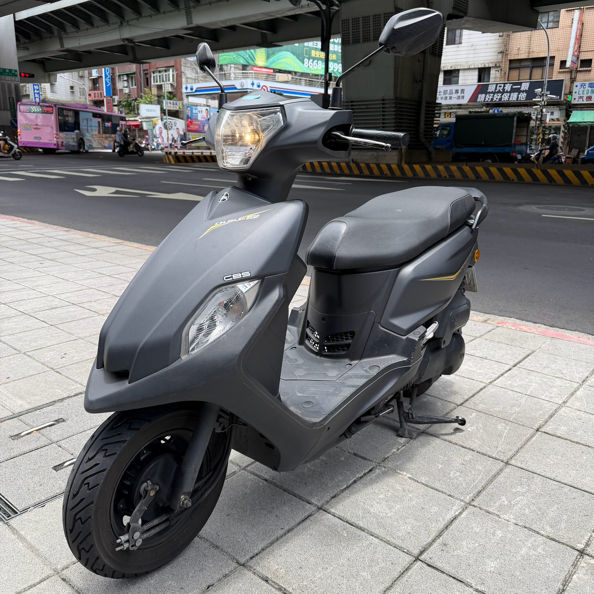 LINE_ALBUM__8921_260727_2
