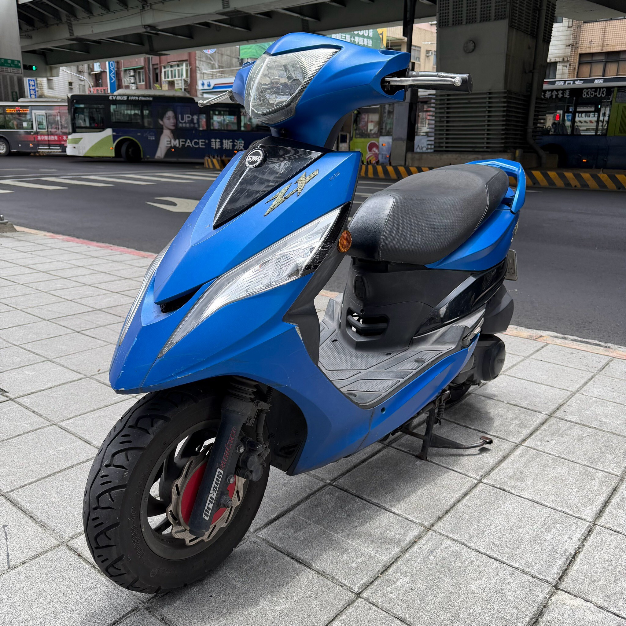 LINE_ALBUM__1250_260727_3
