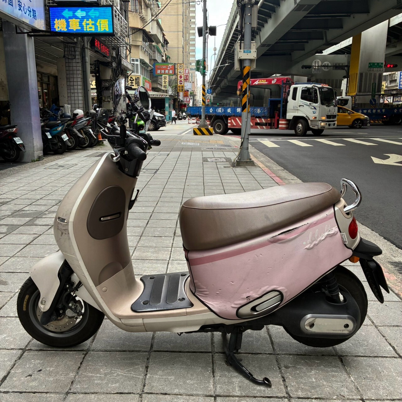 LINE_ALBUM_狗肉Delight_6896_260727_5