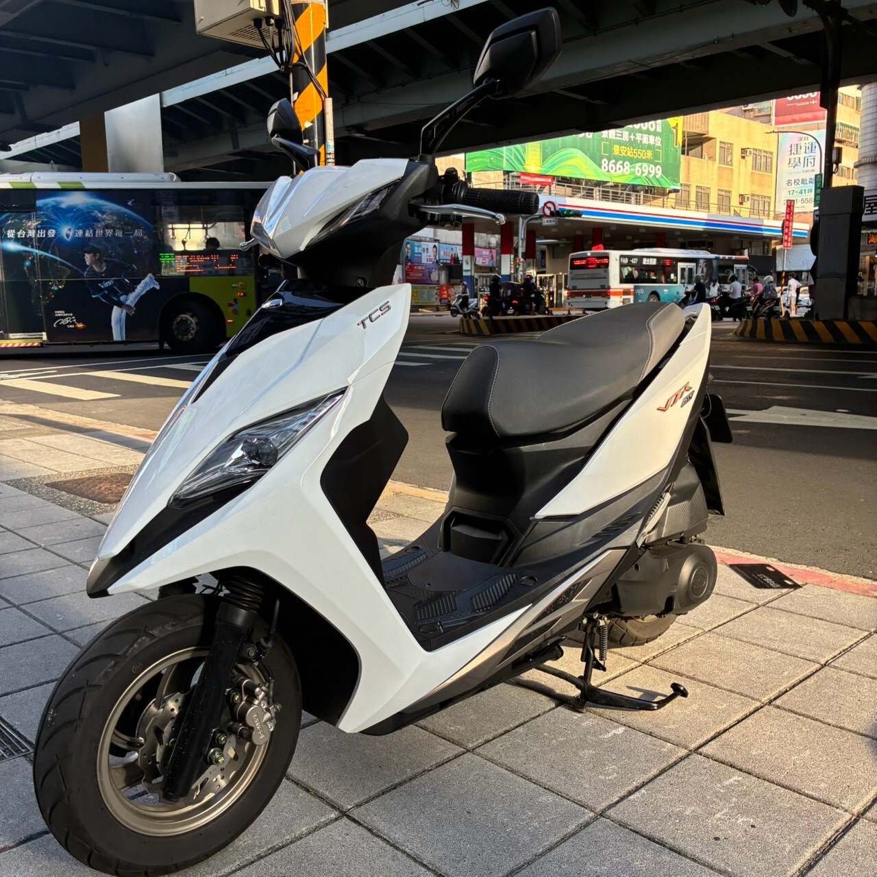 2025 光陽 VJR 125 4V TCS 中古機車 新北中和店