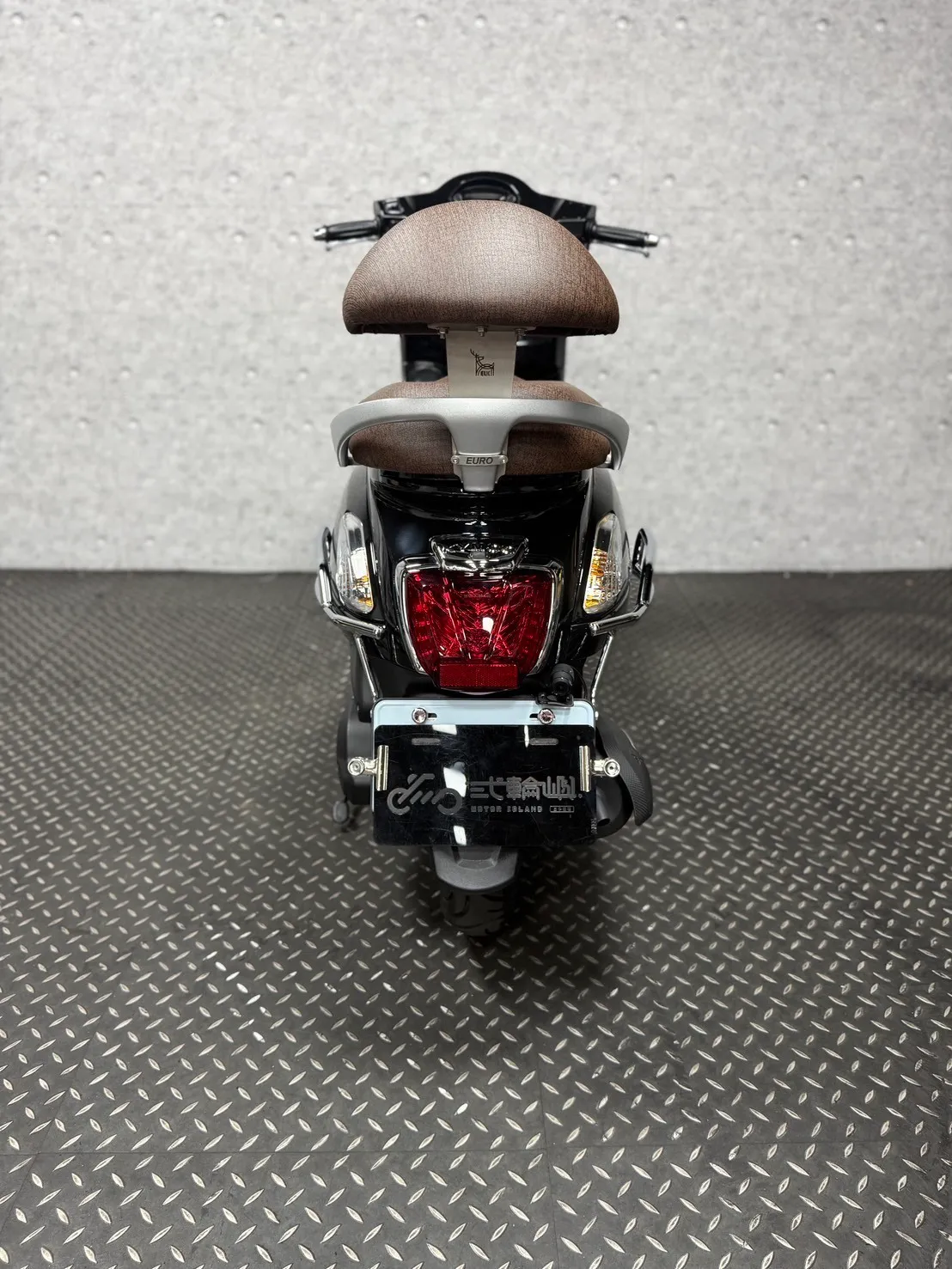 S__307568650_0